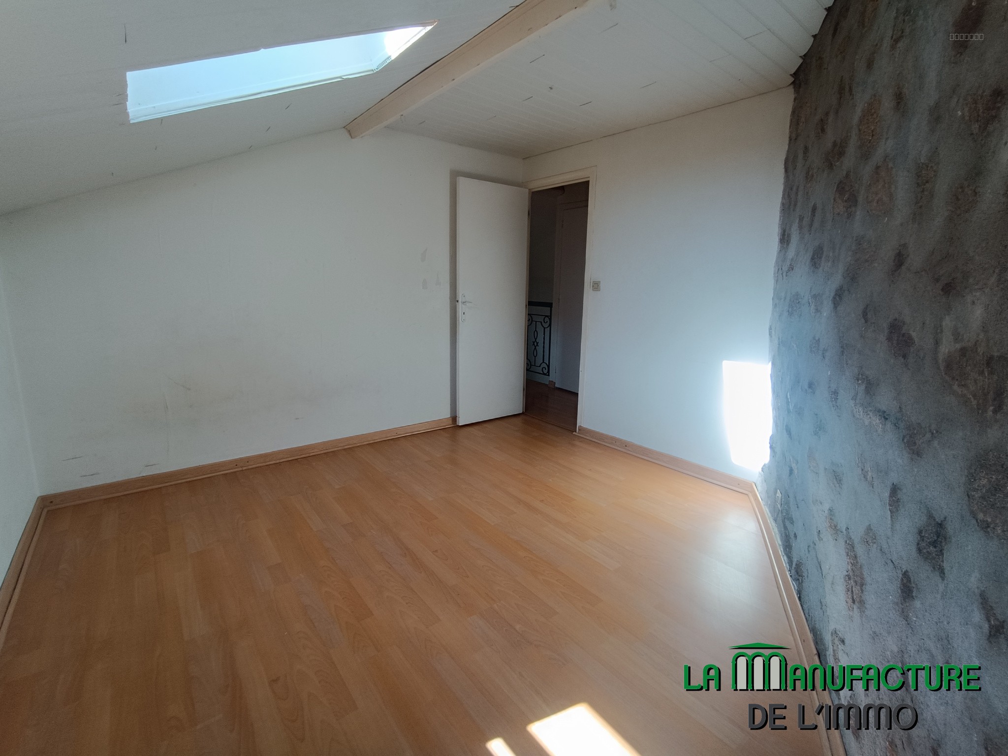 MAISON  DE VILLAGE   , PROCHE DES COMMODITES  , GARAGE , IDEAL PREMIER ACHAT SAINT DIDIER EN VELAY — photo 13