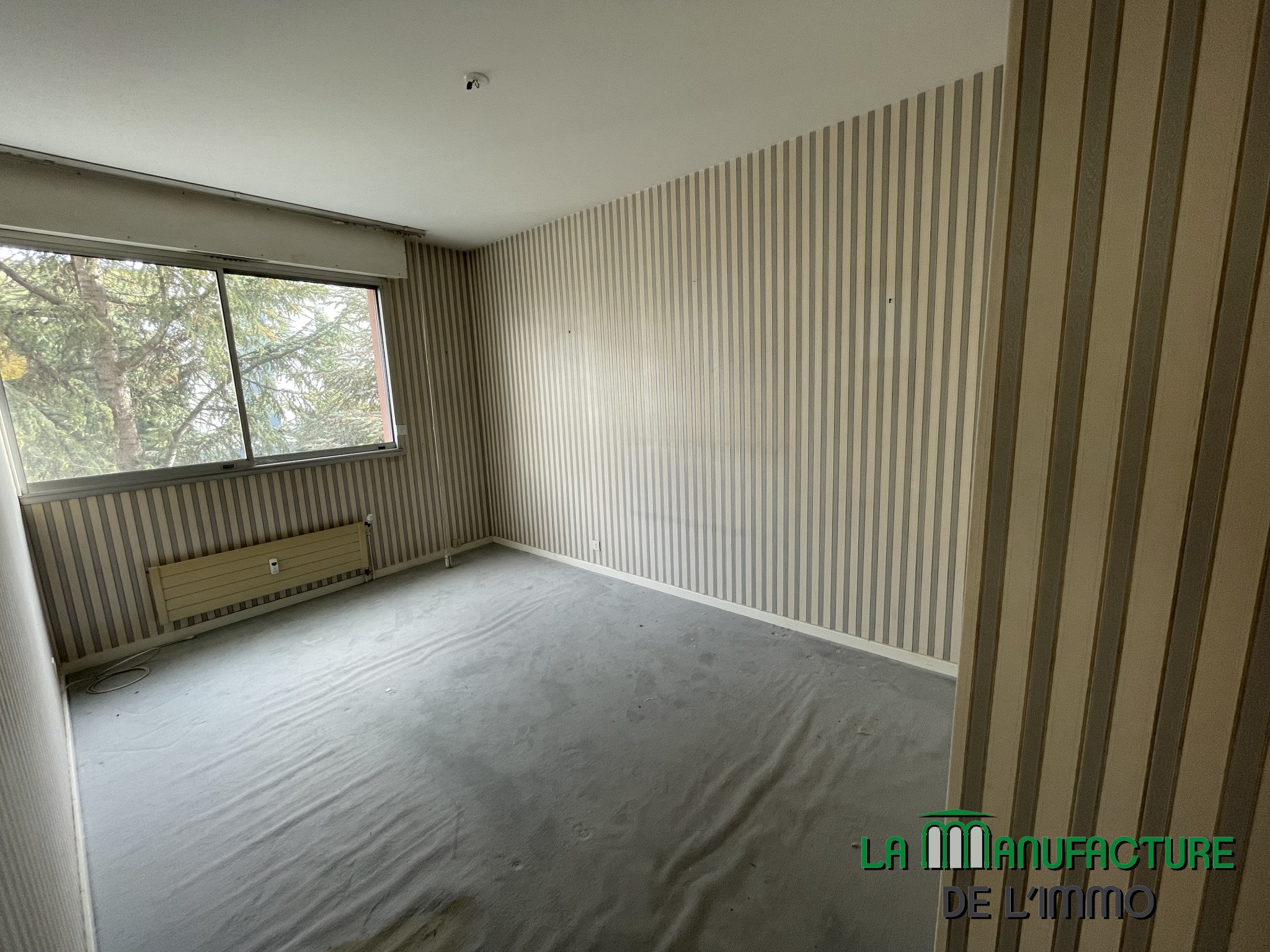 5 PIECES 106M2 - APPARTEMENT F5 LUMINEUX A RAFRAICHIR - GARAGE ET CAVE - PARC DE L'EUROPE/LA METARE — photo 14