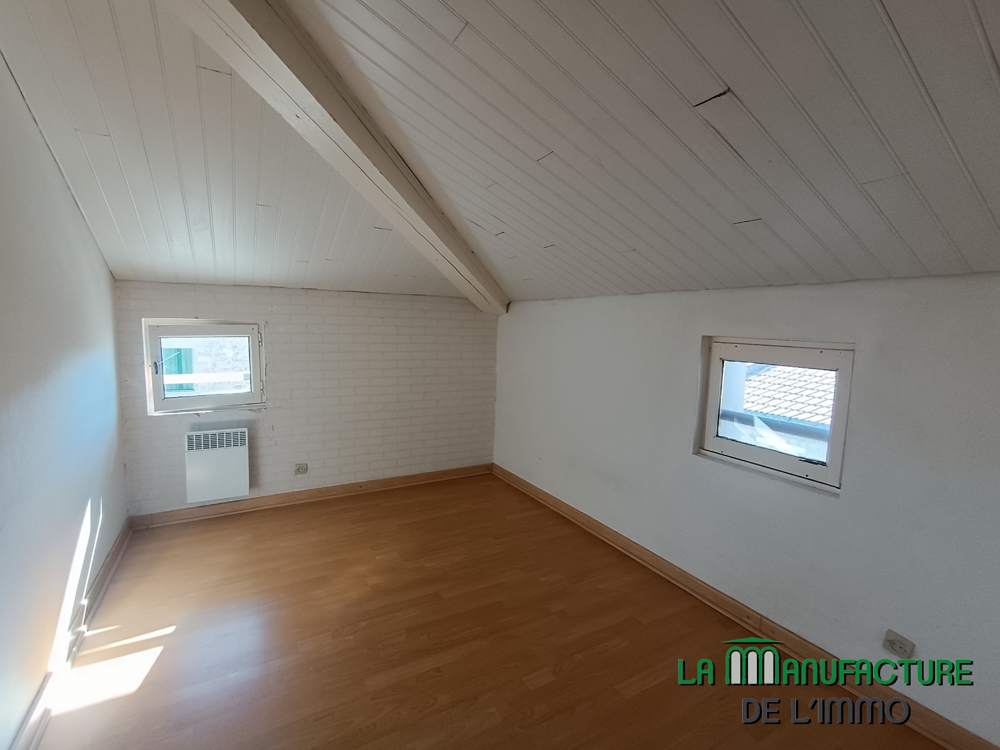 MAISON  DE VILLAGE   , PROCHE DES COMMODITES  , GARAGE , IDEAL PREMIER ACHAT SAINT DIDIER EN VELAY — photo 12