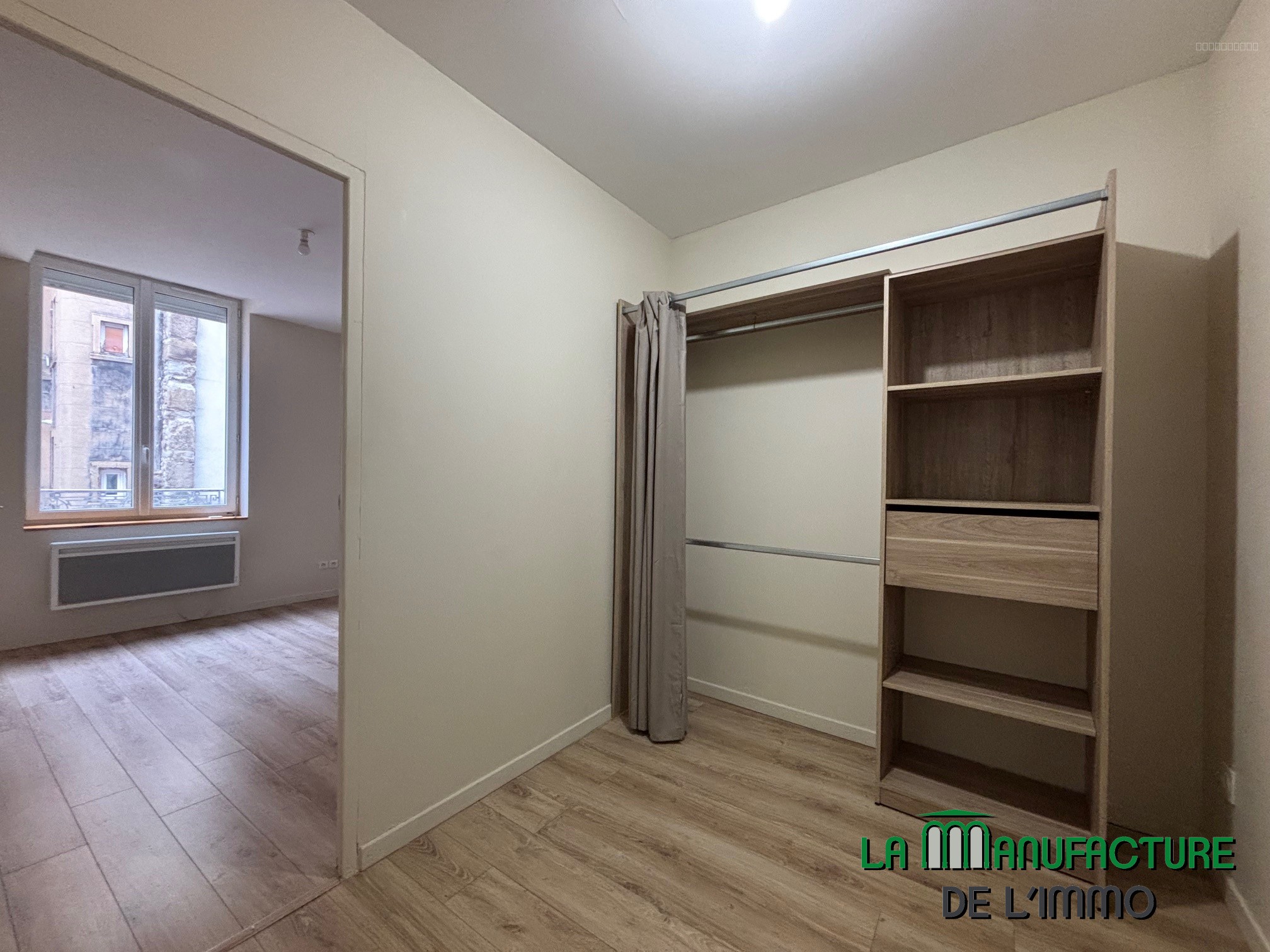 SAINT ETIENNE CENTRE VILLE - IMMEUBLE EN MONOPROPRIETE DE 4 T1 BIS — photo 3