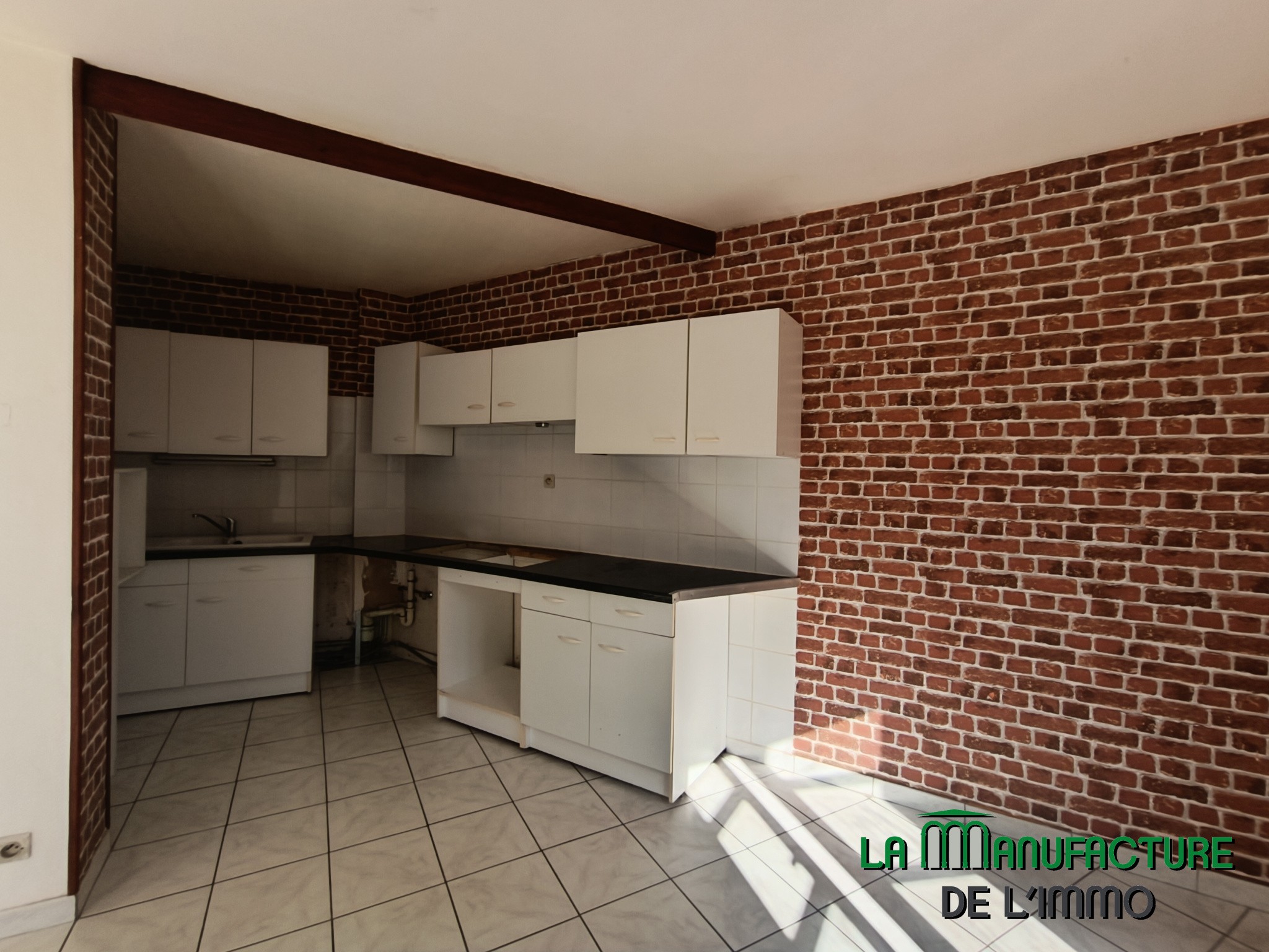 MAISON  DE VILLAGE   , PROCHE DES COMMODITES  , GARAGE , IDEAL PREMIER ACHAT SAINT DIDIER EN VELAY — photo 8