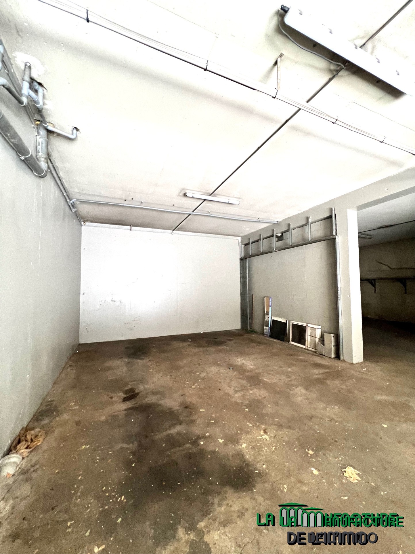 PLACE DE PARKING - BOX SECURISE / BAS FAURIEL/ CHAVANELLE. — photo 5