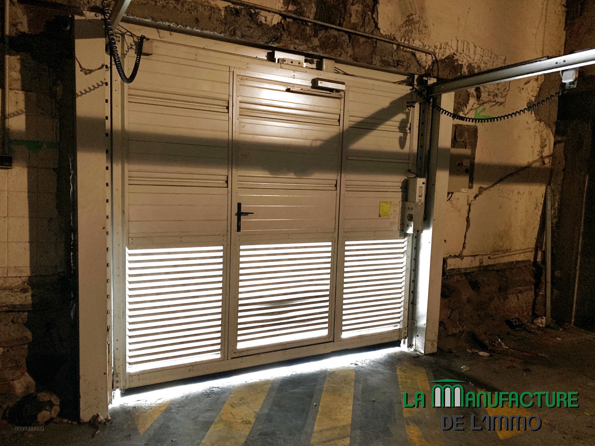 LOT DE 7 EMPLACEMENTS DE PARKINGS LOUES - CENTRE VILLE - SAINT-ETIENNE — photo 2