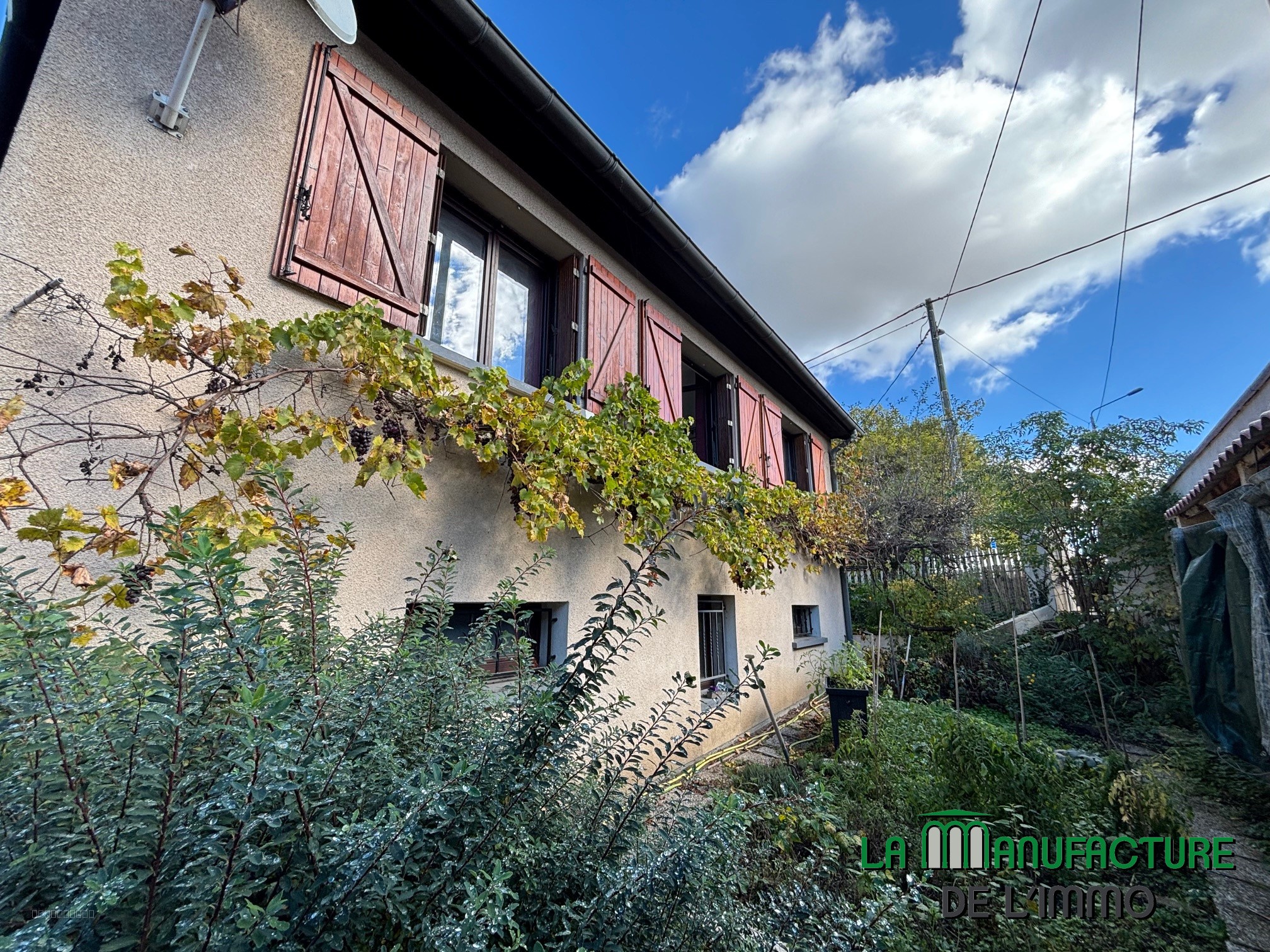 SAINT ETIENNE BEL AIR - MAISON INDIVIDUELLE 118,82m2 5 CHAMBRES - JARDIN + GARAGE + ABRI DE JARDIN — photo 4
