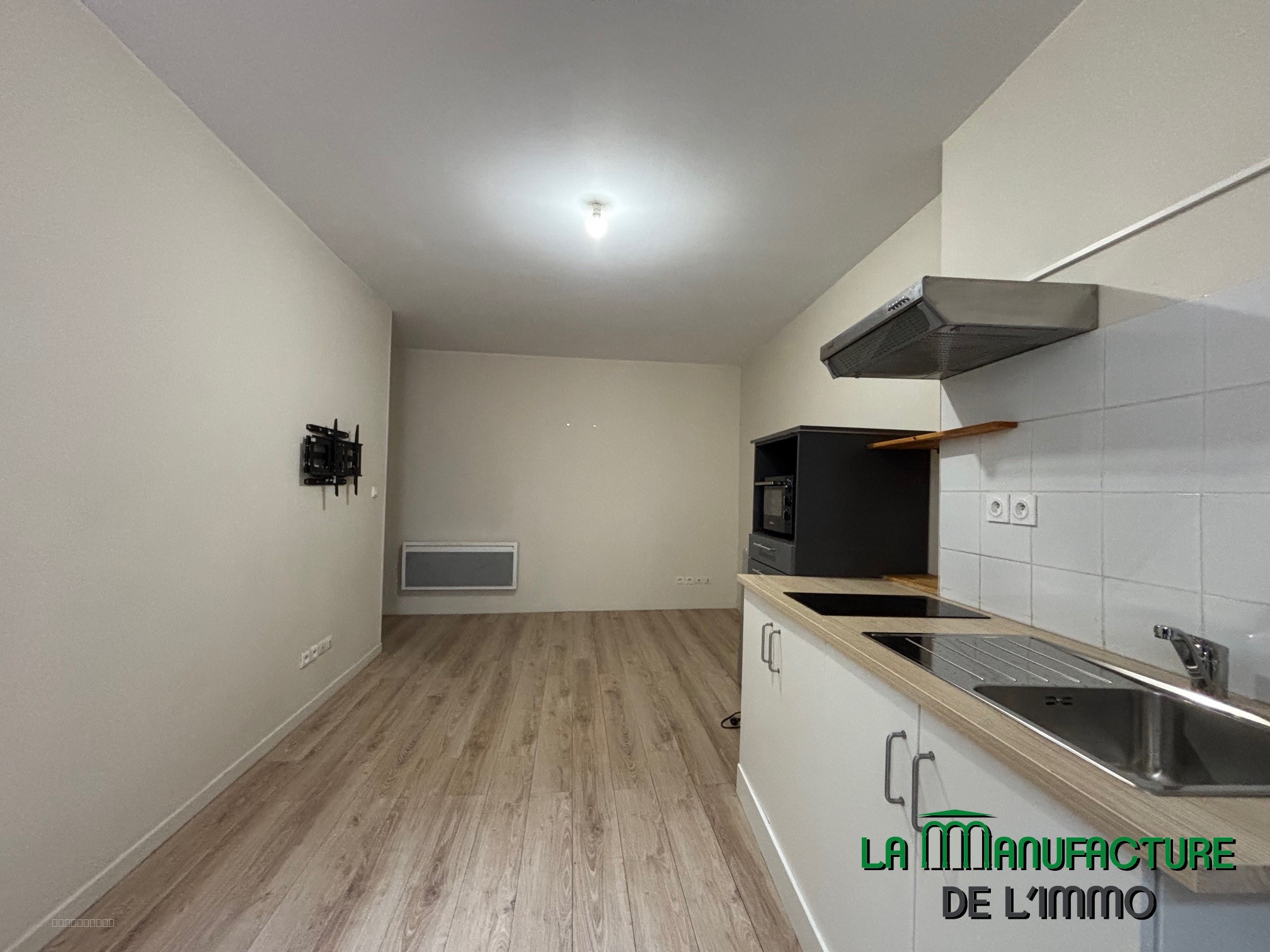 SAINT ETIENNE CENTRE VILLE - IMMEUBLE EN MONOPROPRIETE DE 4 T1 BIS — photo 2