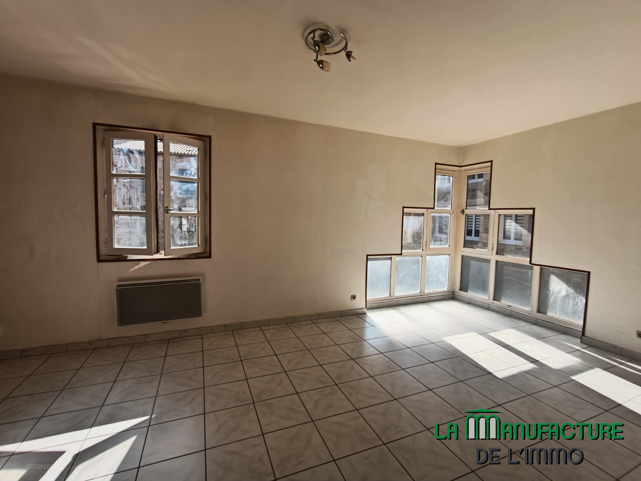 MAISON  DE VILLAGE   , PROCHE DES COMMODITES  , GARAGE , IDEAL PREMIER ACHAT SAINT DIDIER EN VELAY — photo 6