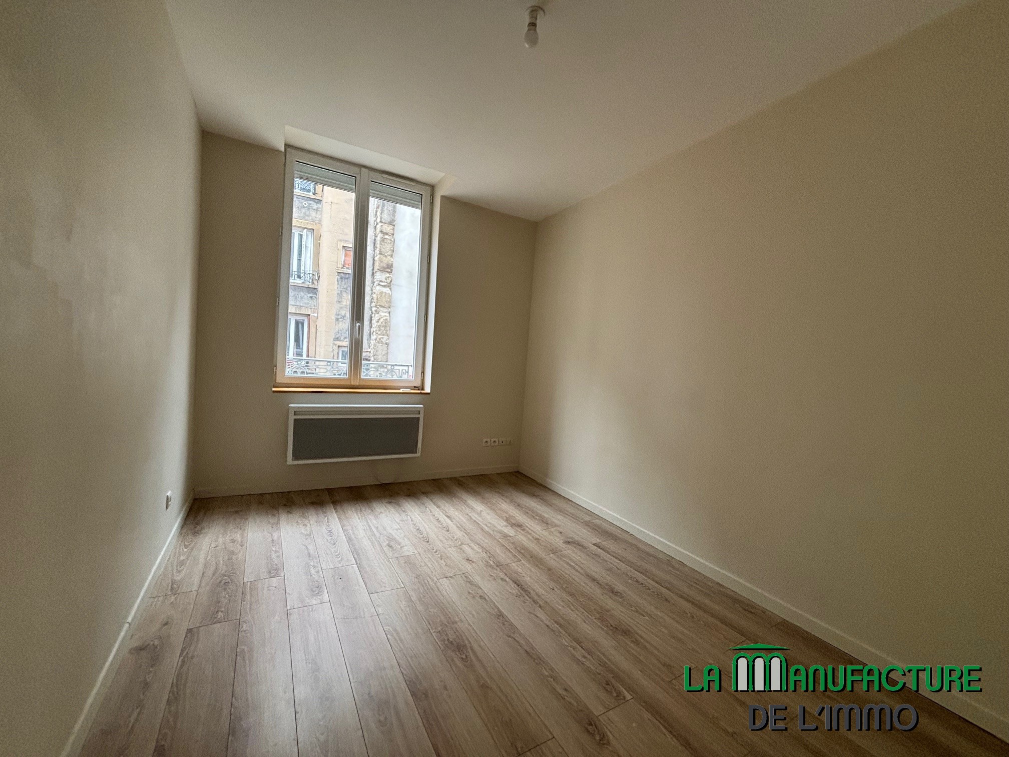 SAINT ETIENNE CENTRE VILLE - IMMEUBLE EN MONOPROPRIETE DE 4 T1 BIS — photo 4