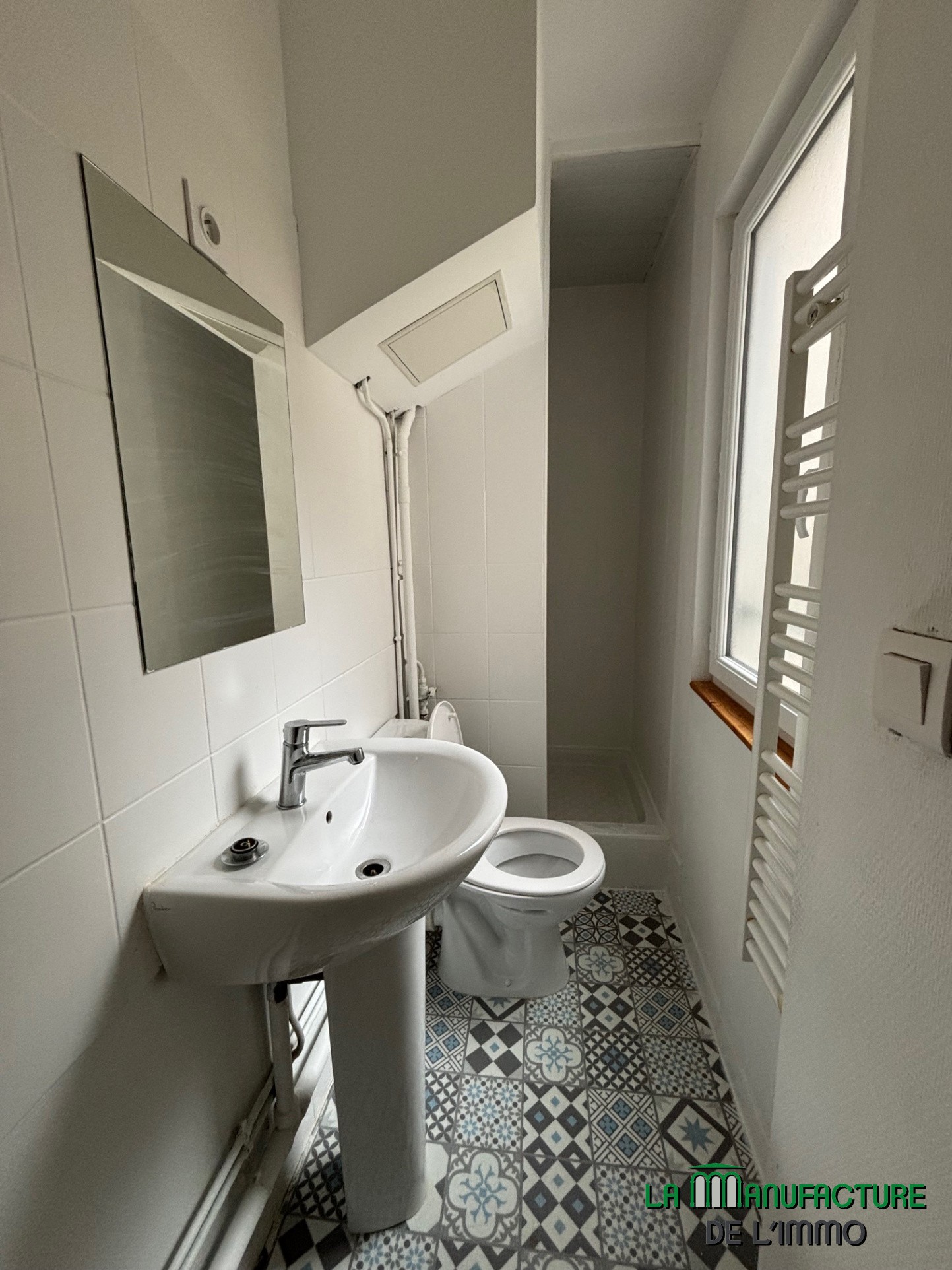 SAINT ETIENNE CENTRE VILLE - IMMEUBLE EN MONOPROPRIETE DE 4 T1 BIS — photo 5