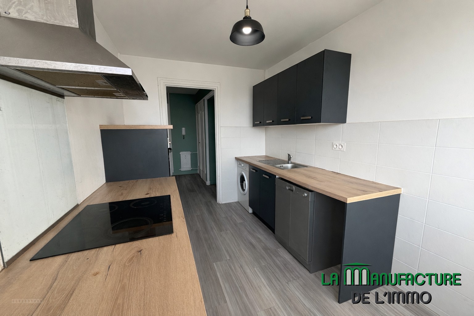 SAINT ETIENNE BERGSON - APPARTEMENT T3 72,06m2 AVEC 2 BALCONS + CAVE + GARAGE — photo 4