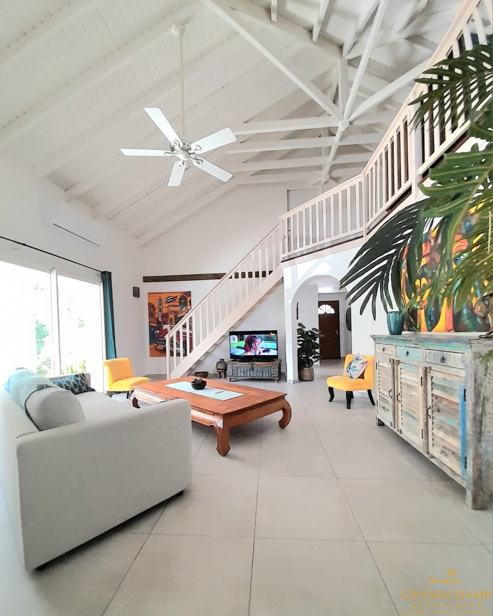 VILLA T5 AVEC PISCINE - BAIE ORIENTALE — photo 15