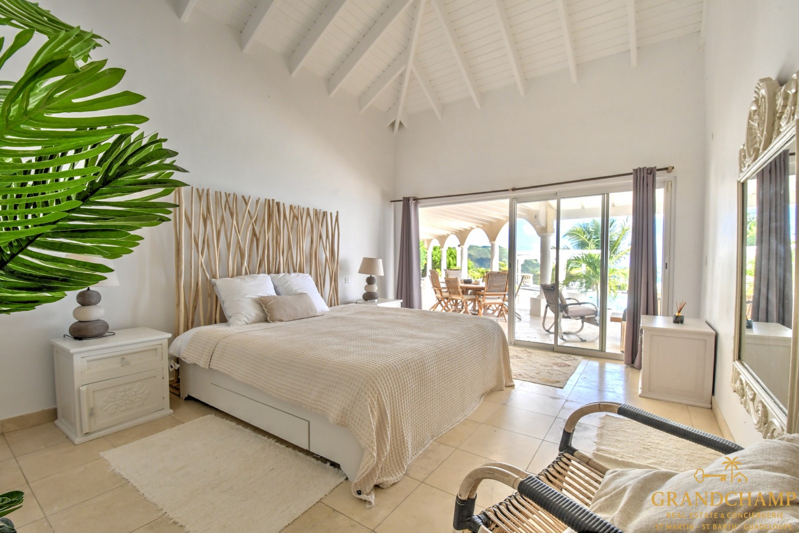 VILLA T5 BAIE ORIENTALE + T4 + T2 — photo 9