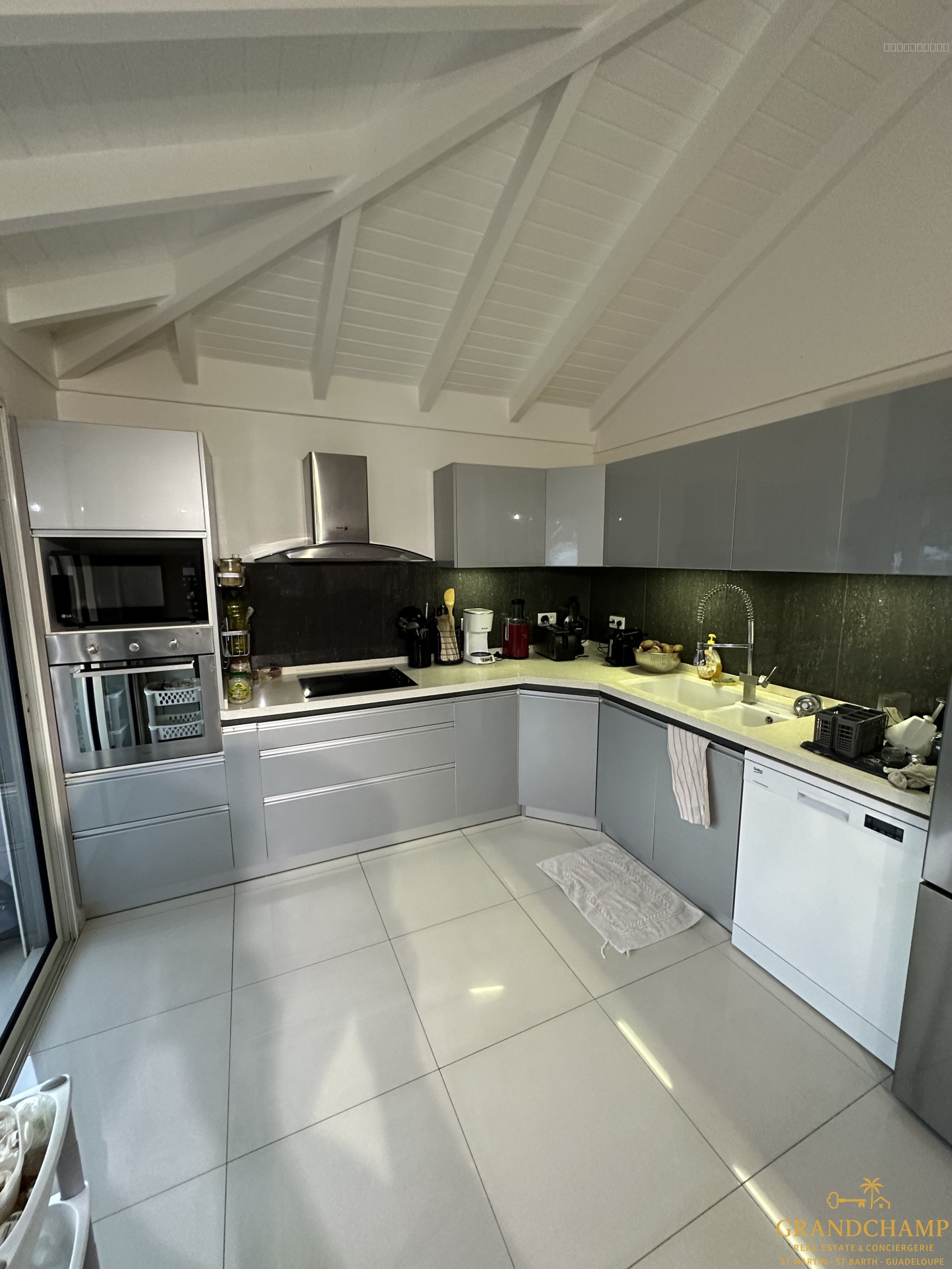 Villa T4 piscine + 2 T2 + T3 (rendement 10%) — photo 17