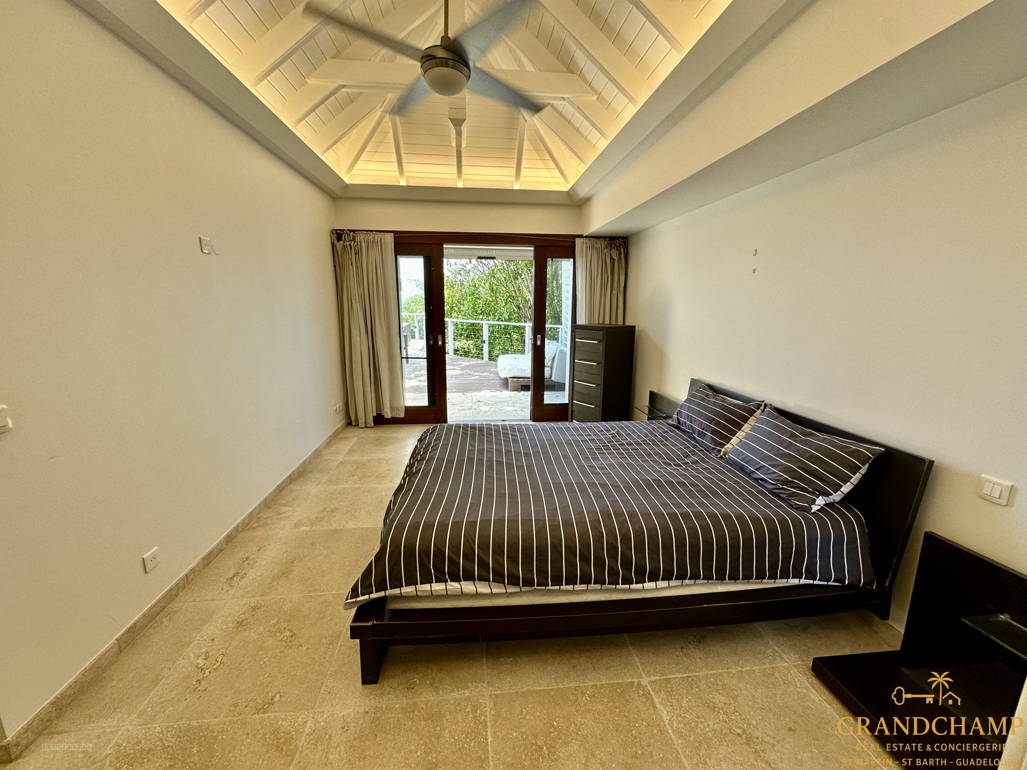 Villa T5 vue mer - Pointe Milou — photo 16