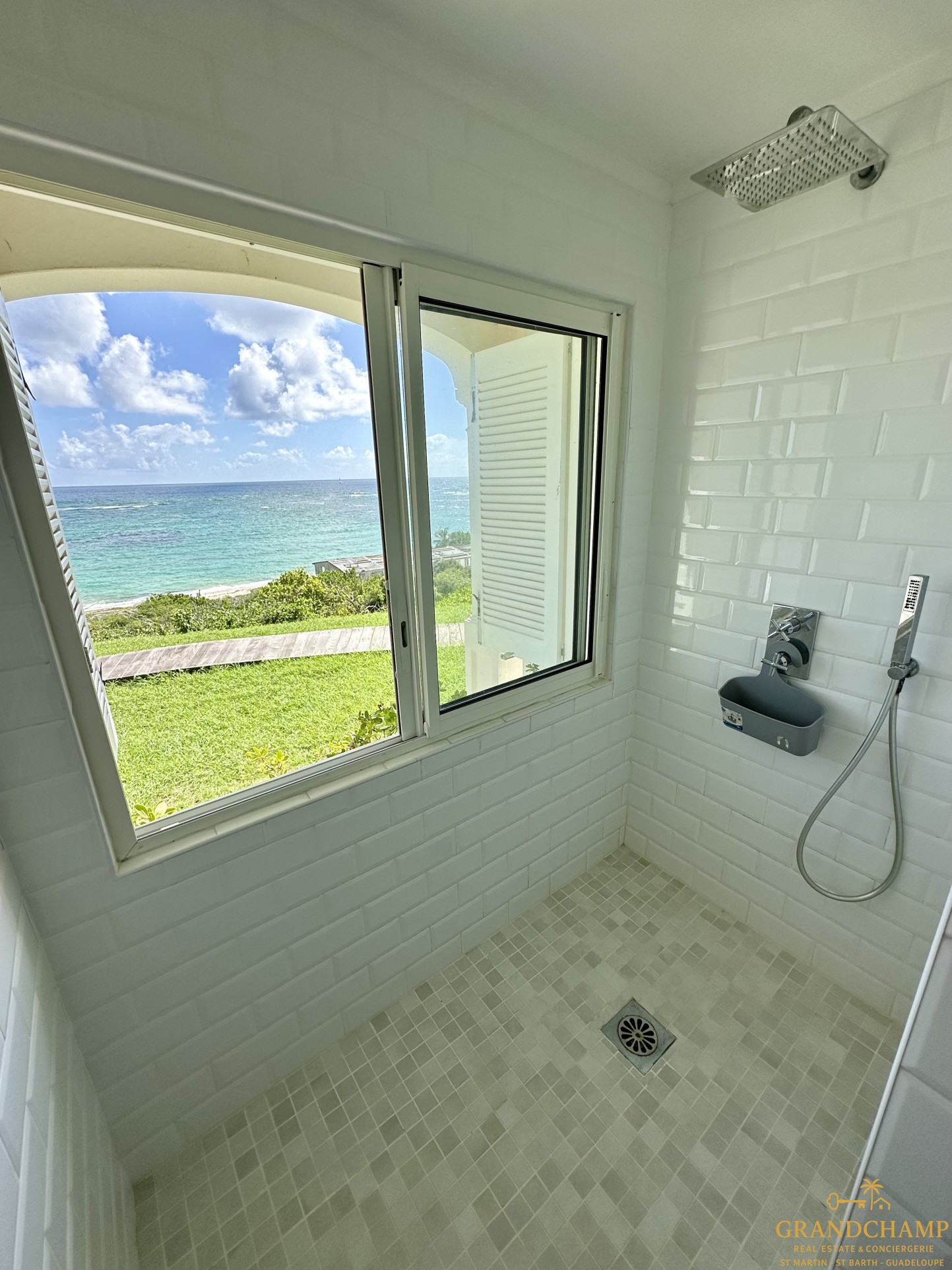 Vue mer panoramique   Villa T4 + Bungalow T3 - Oyster Pond — photo 8