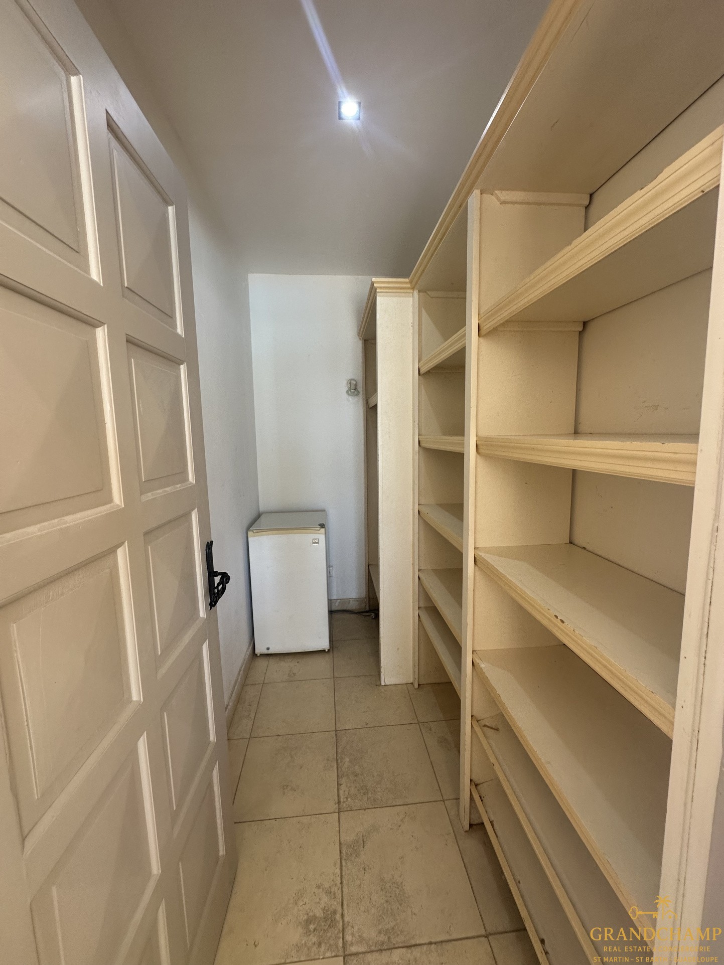 VILLA T5 BAIE ORIENTALE + T4 + T2 — photo 17