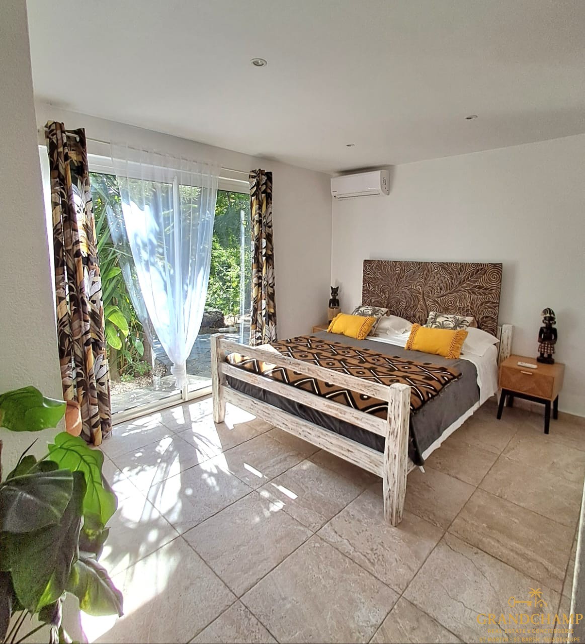 VILLA T5 AVEC PISCINE - BAIE ORIENTALE — photo 7