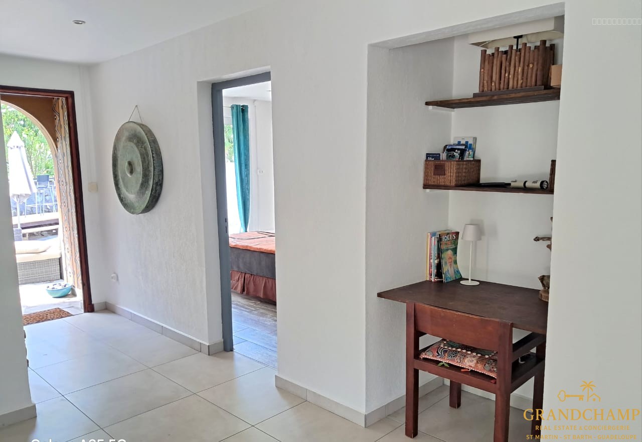 VILLA T5 AVEC PISCINE - BAIE ORIENTALE — photo 17