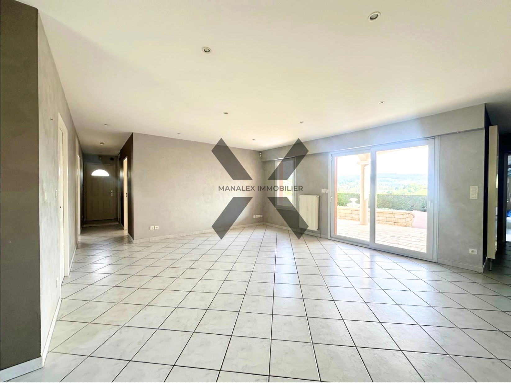 MAISON - 133m2 habitable - 3 chambres - Piscine - Jardin — photo 13