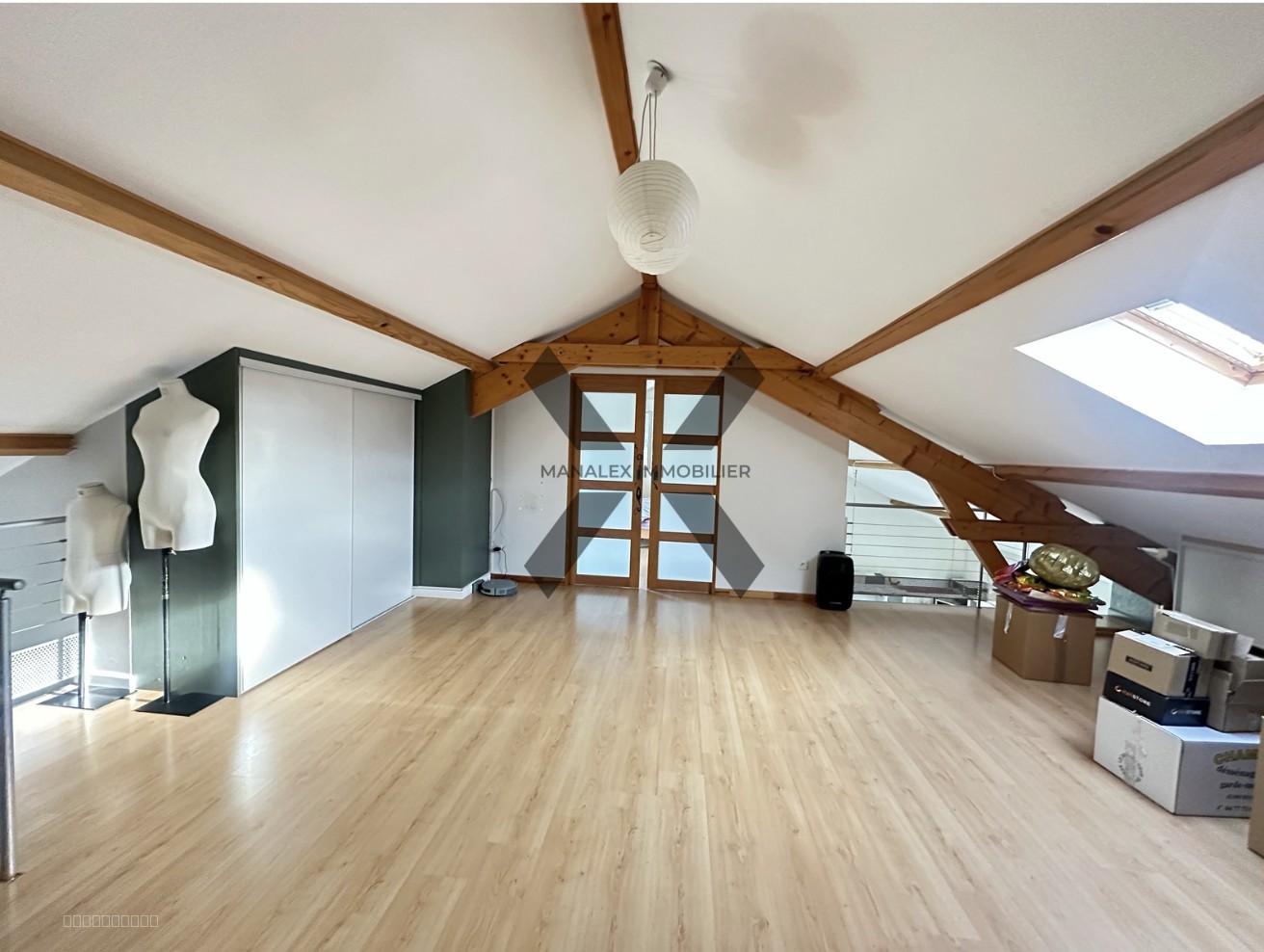 Commelle-Vernay - Villa - 4 chambres - Jardin - Piscine — photo 8