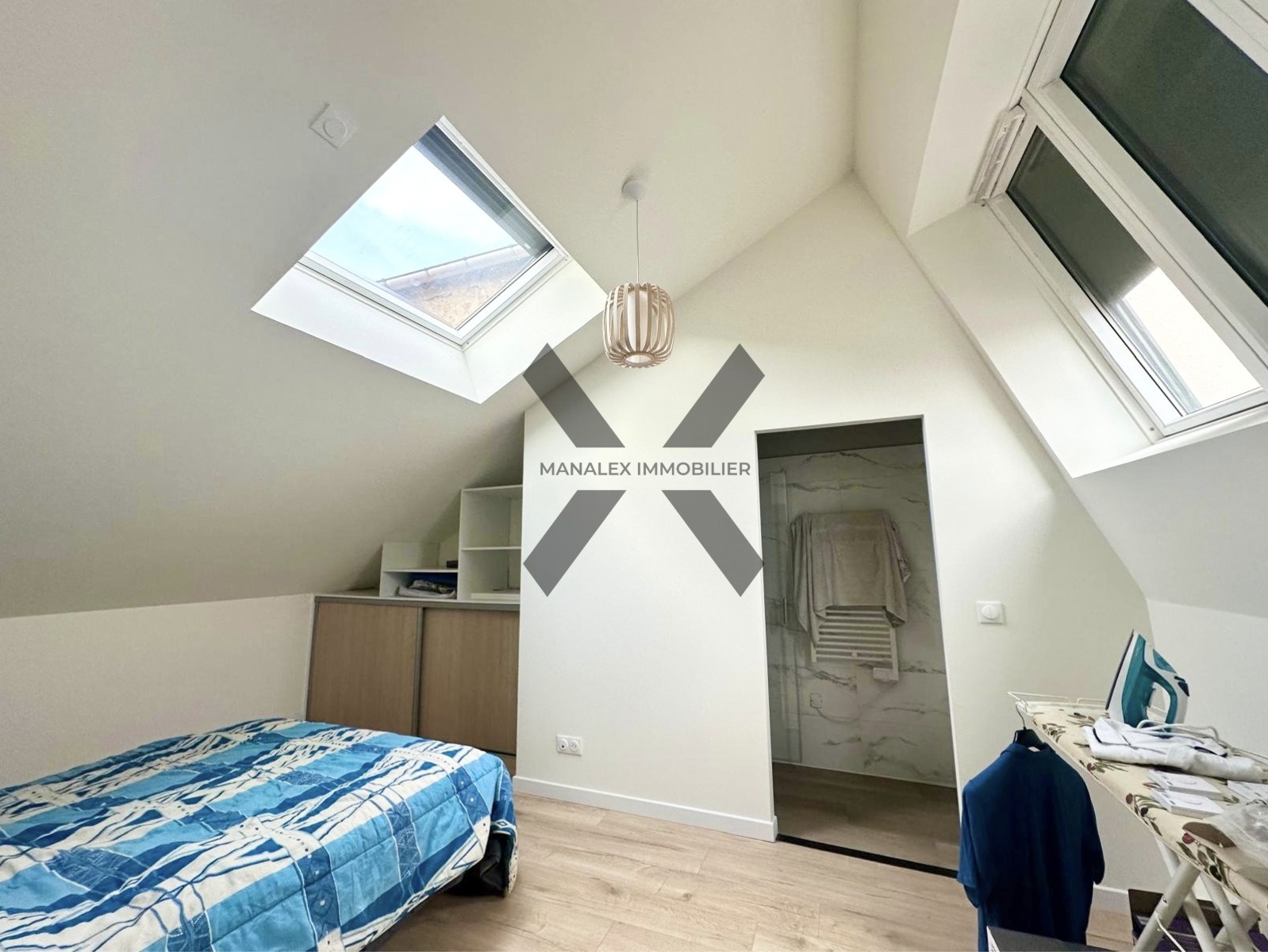 SUPERBE LOFT 145 M2 A RIORGES — photo 7