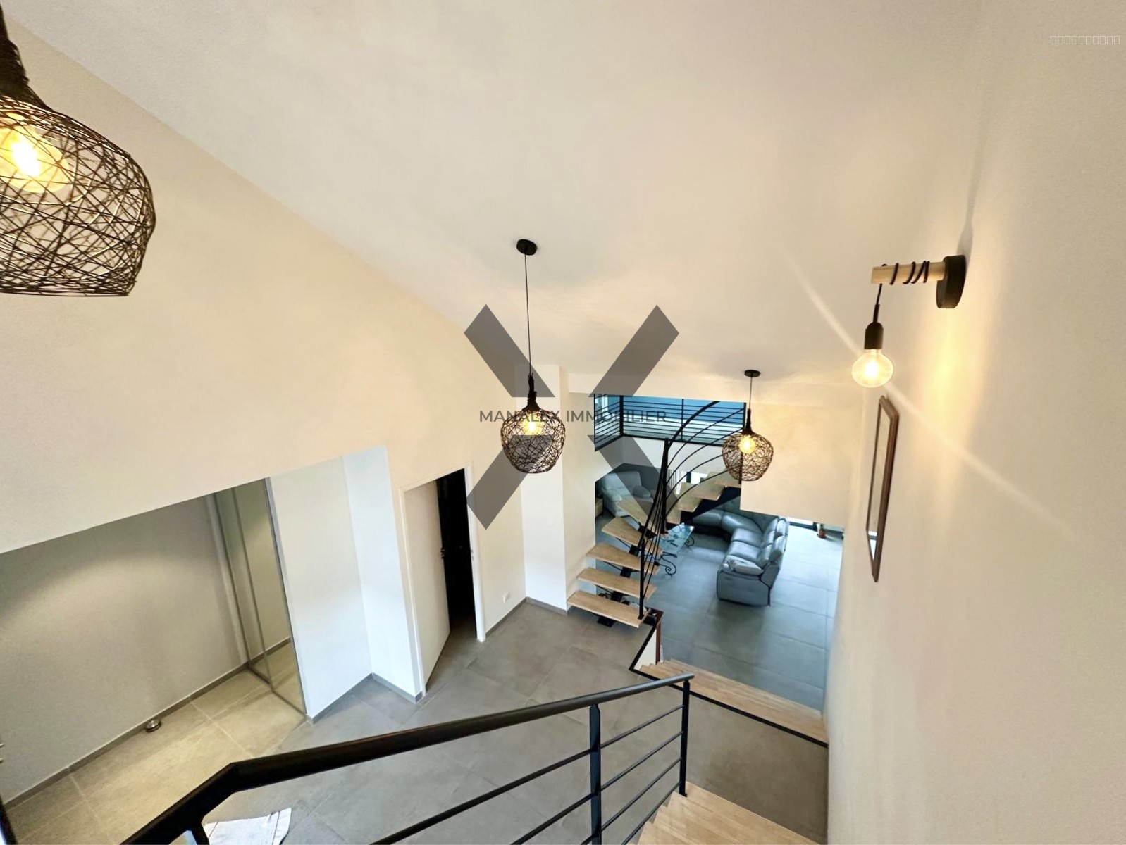 SUPERBE LOFT 145 M2 A RIORGES — photo 3