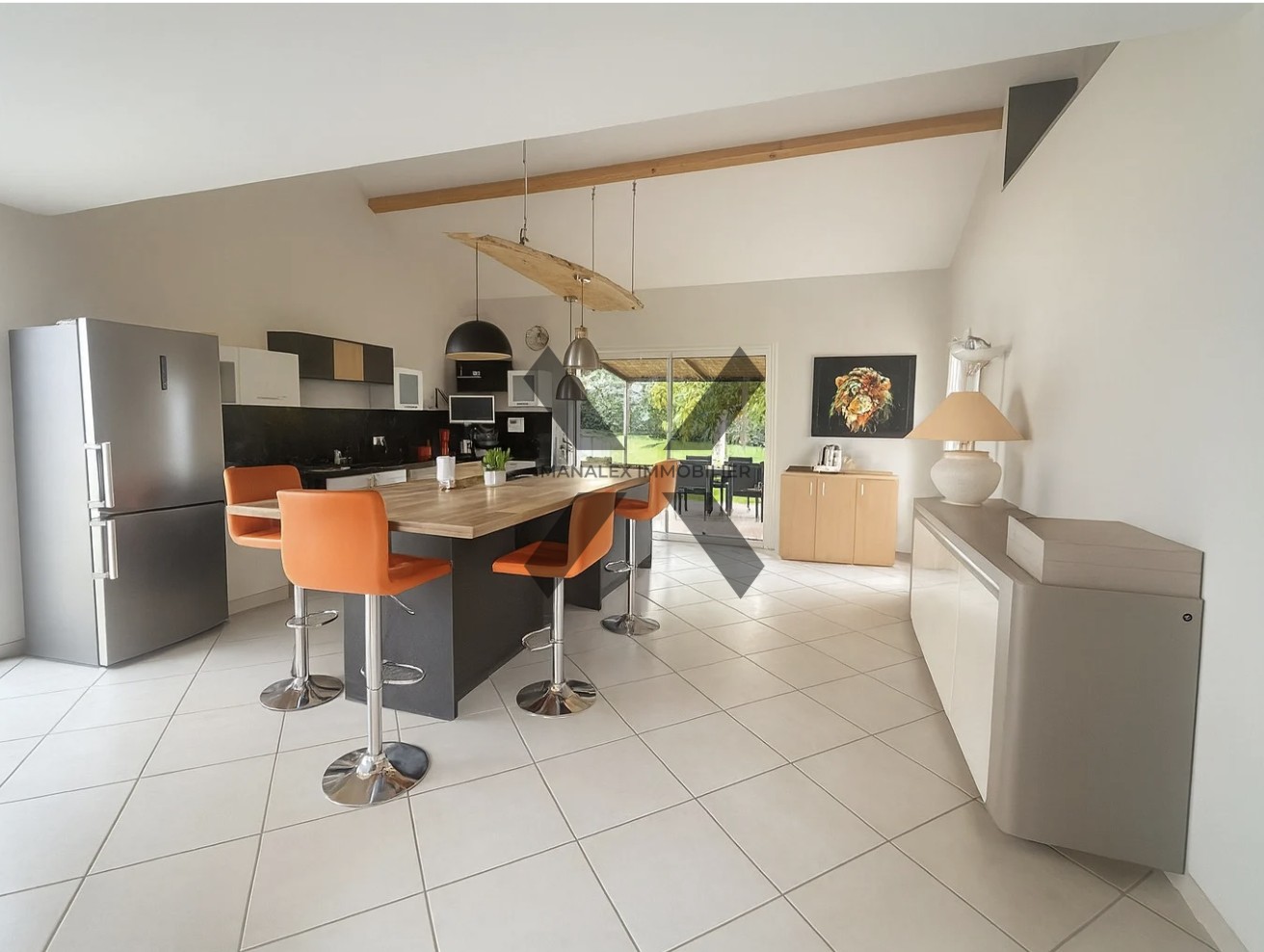 Commelle-Vernay - Villa - 4 chambres - Jardin - Piscine — photo 3
