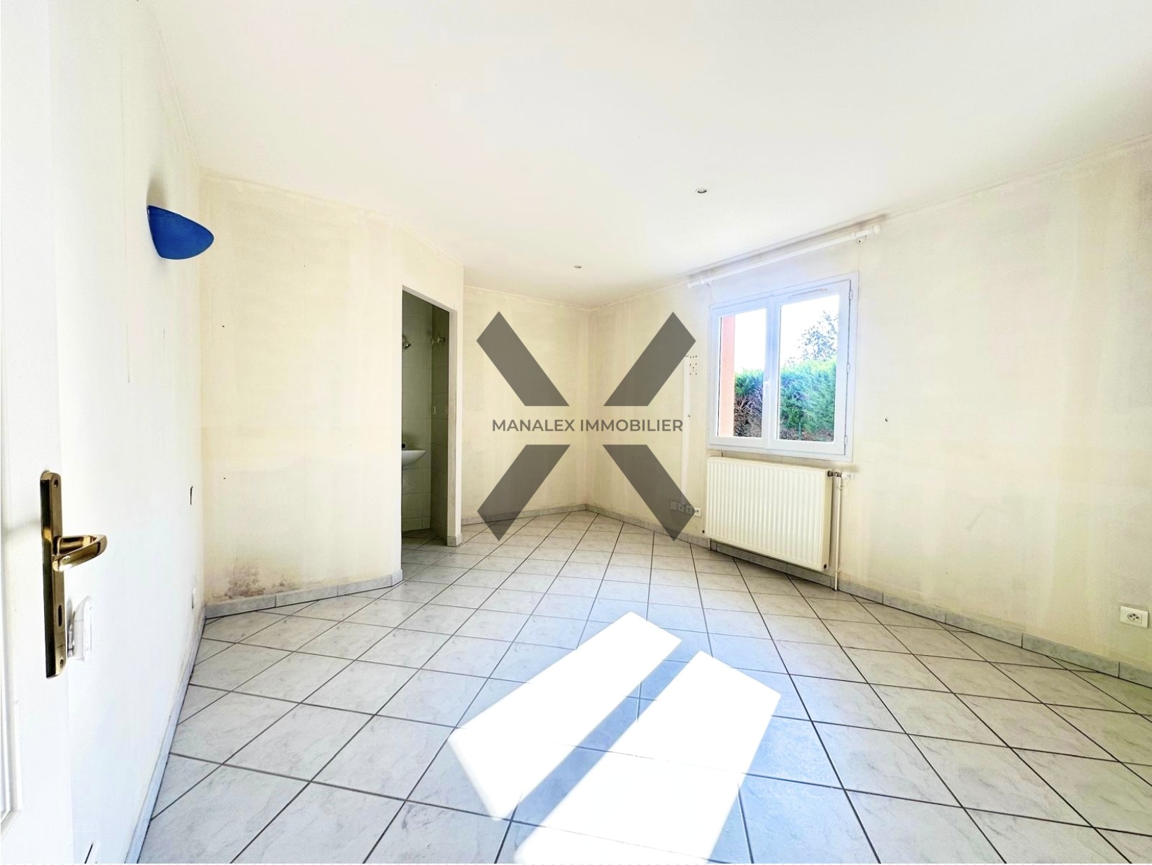 MAISON - 133m2 habitable - 3 chambres - Piscine - Jardin — photo 10