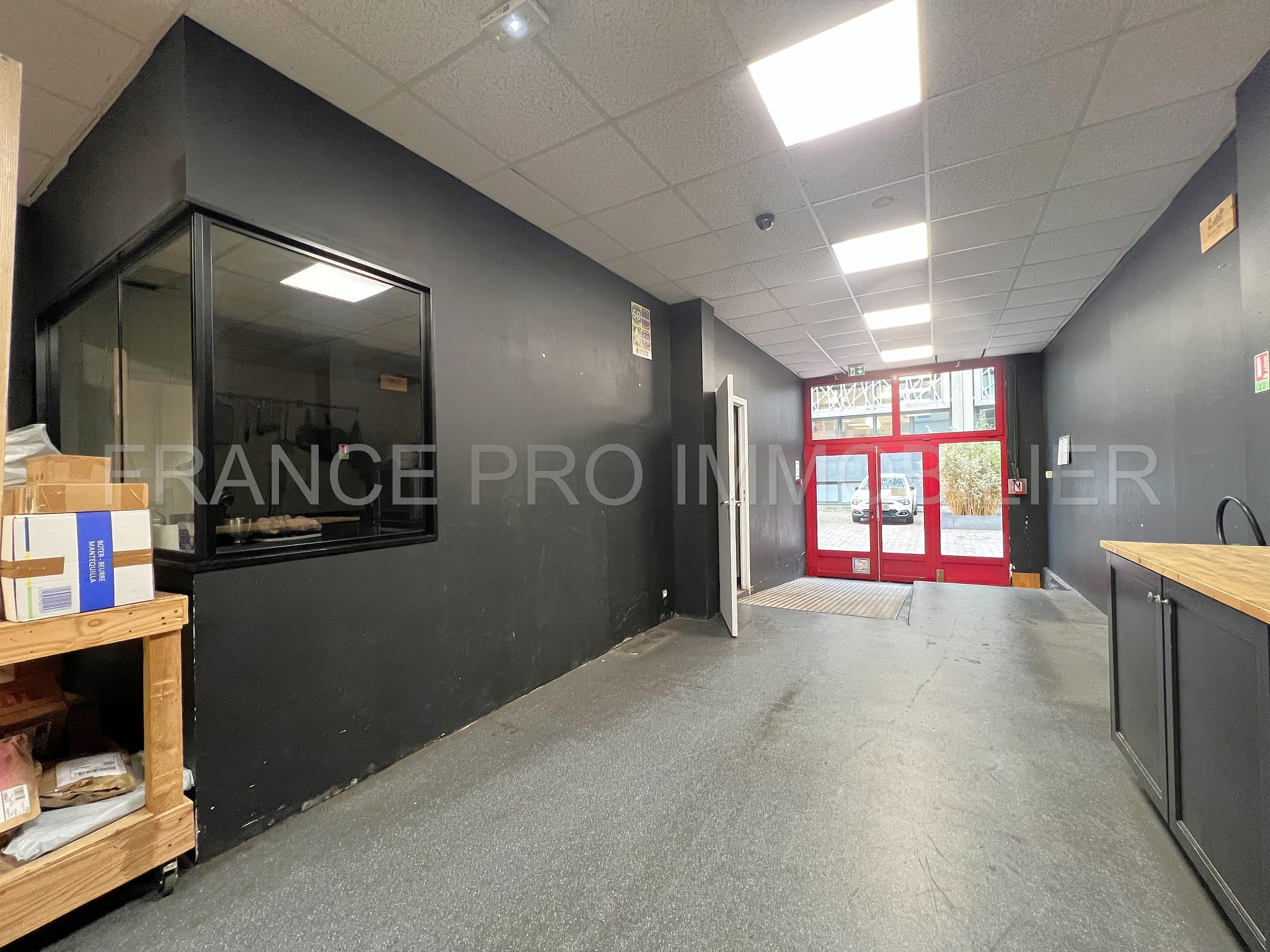 À LOUER   Local commercial ou professionnel   Emplacement no1   Hypercentre de Cherbourg — photo 5