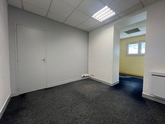 BUREAUX 70 M2 CHERBOURG CENTRE — photo 3