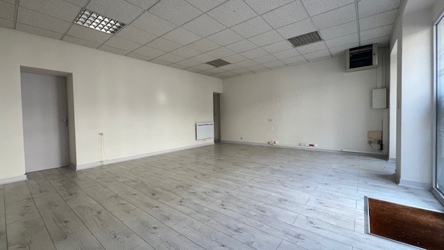 BUREAUX 70 M2 CHERBOURG CENTRE — photo 2