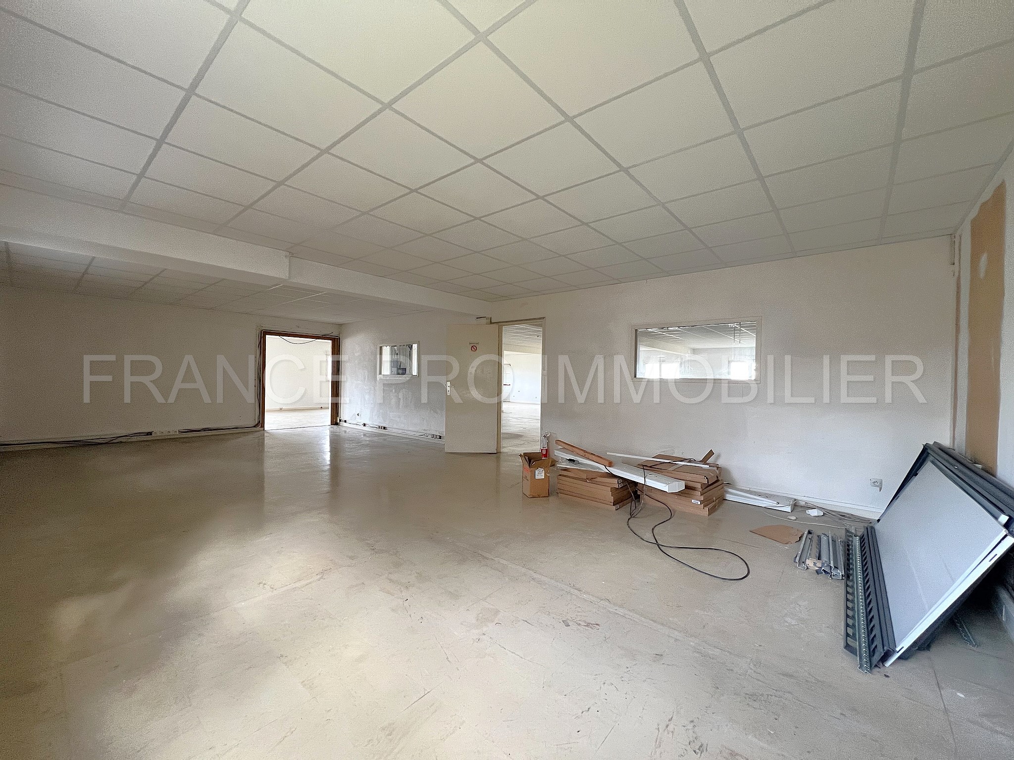 Bâtiment à usage de bureaux 735 m2 Z.A CHERBOURG EN COTENTIN — photo 6