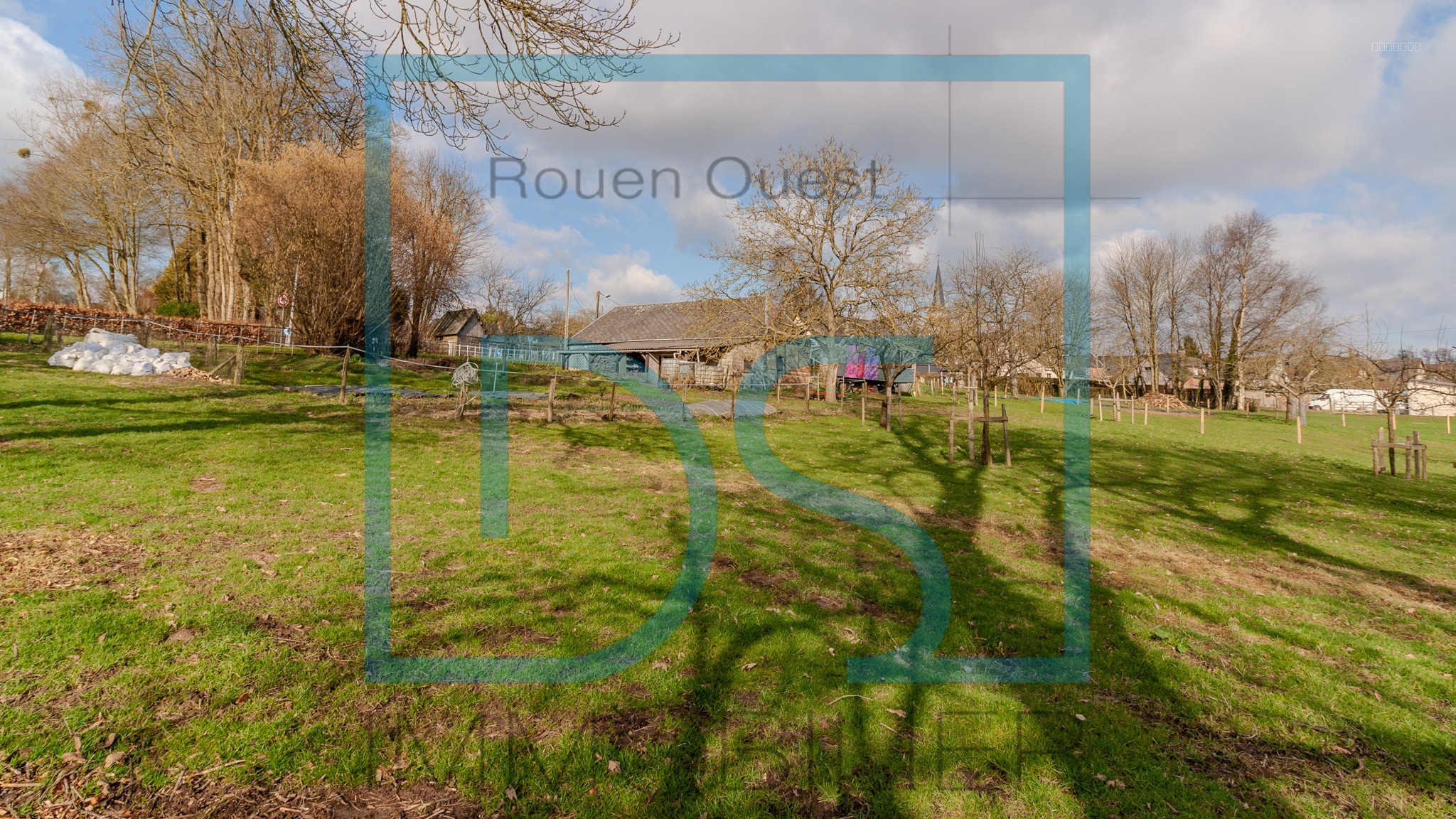 BATIMENT A RENOVER SECTEUR PAVILLY — photo 3