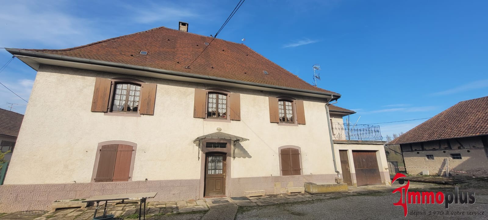 Splendide bâtisse ancienne de 190m2 sur 24 ares avec 650 m2 de dépendances . à Steinbrunn-Le-Haut — photo 2