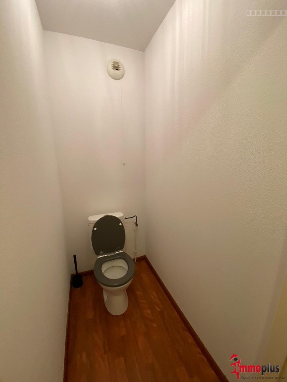 Illzach, Appartement récent F2 — photo 9