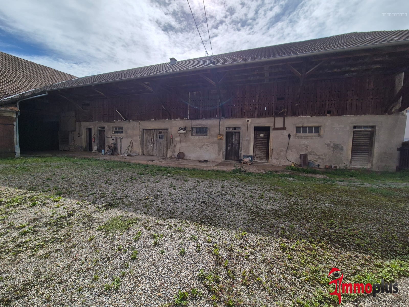 Splendide bâtisse ancienne de 190m2 sur 24 ares avec 650 m2 de dépendances . à Steinbrunn-Le-Haut — photo 7