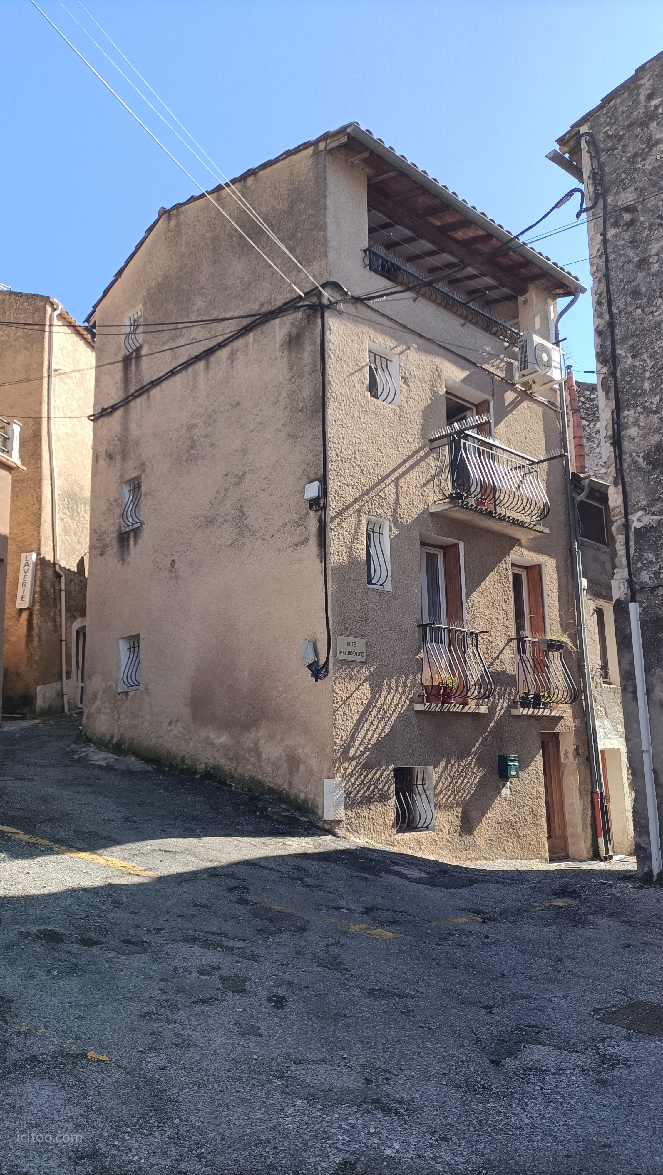 Maison de charme 5 pièces au cœur du village médiéval de Volonne — photo 8