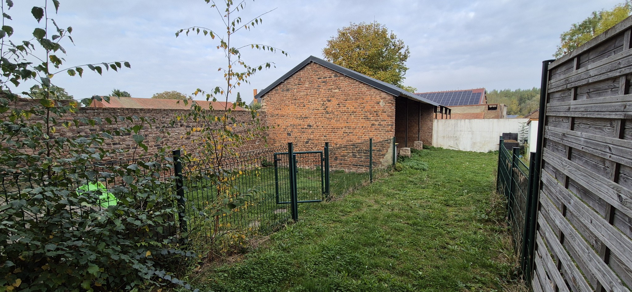 Maison en brique rénovée 117 m2 calme avec jardin et hangar — photo 9