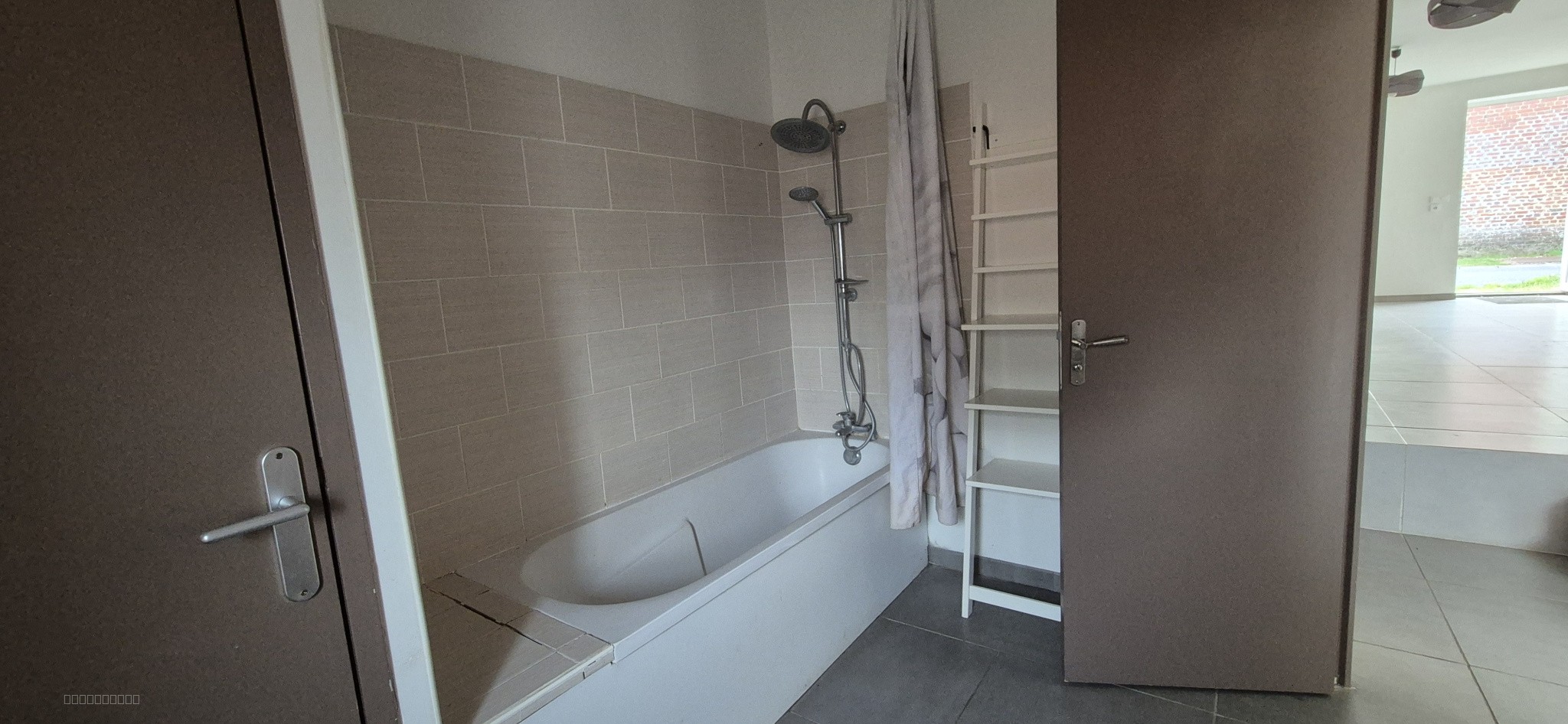 Maison en brique rénovée 117 m2 calme avec jardin et hangar — photo 10