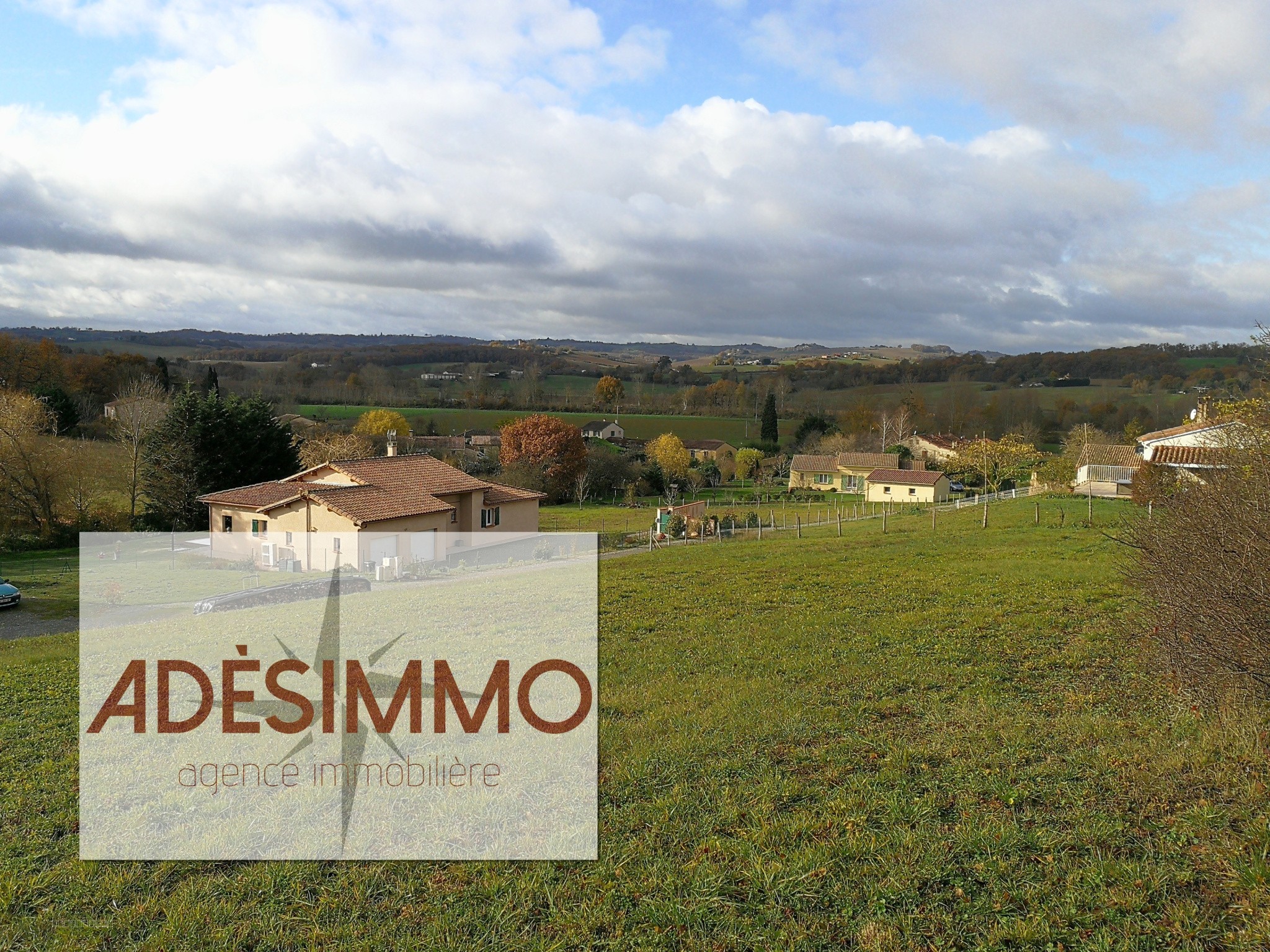 Terrain de 1200m2 à acheter 106000 € à Sainte-Suzanne — photo 2