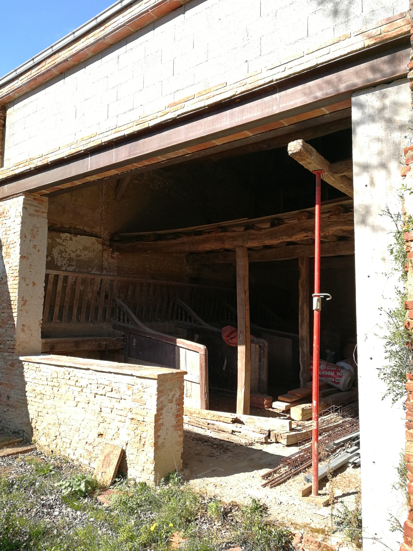 MAGINFIQUE BATISSE  de 800m2 à rénover avec jardin — photo 5