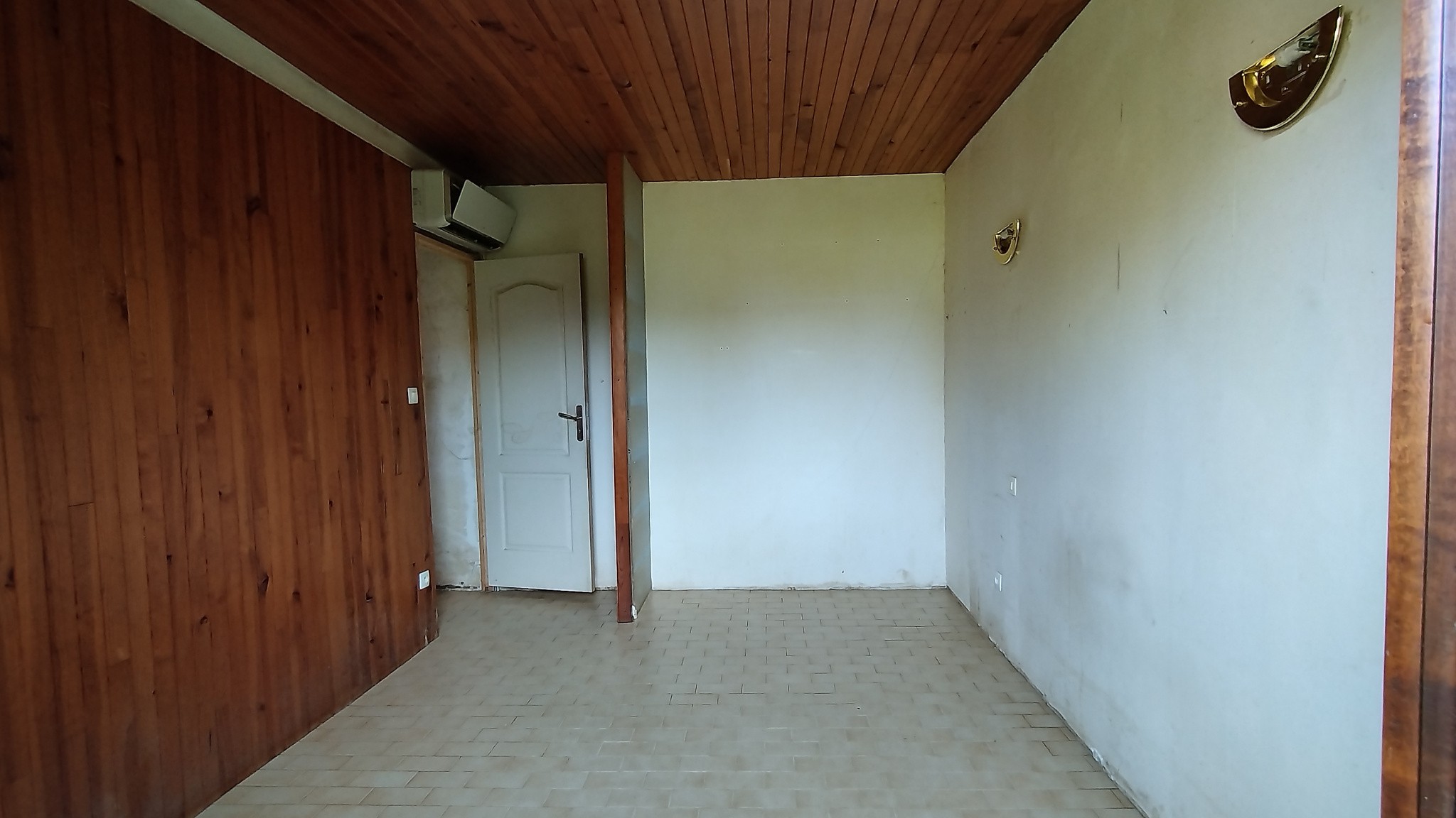 Maison de 85m2 a rénover avec terrain de 1750m2 au calme — photo 6