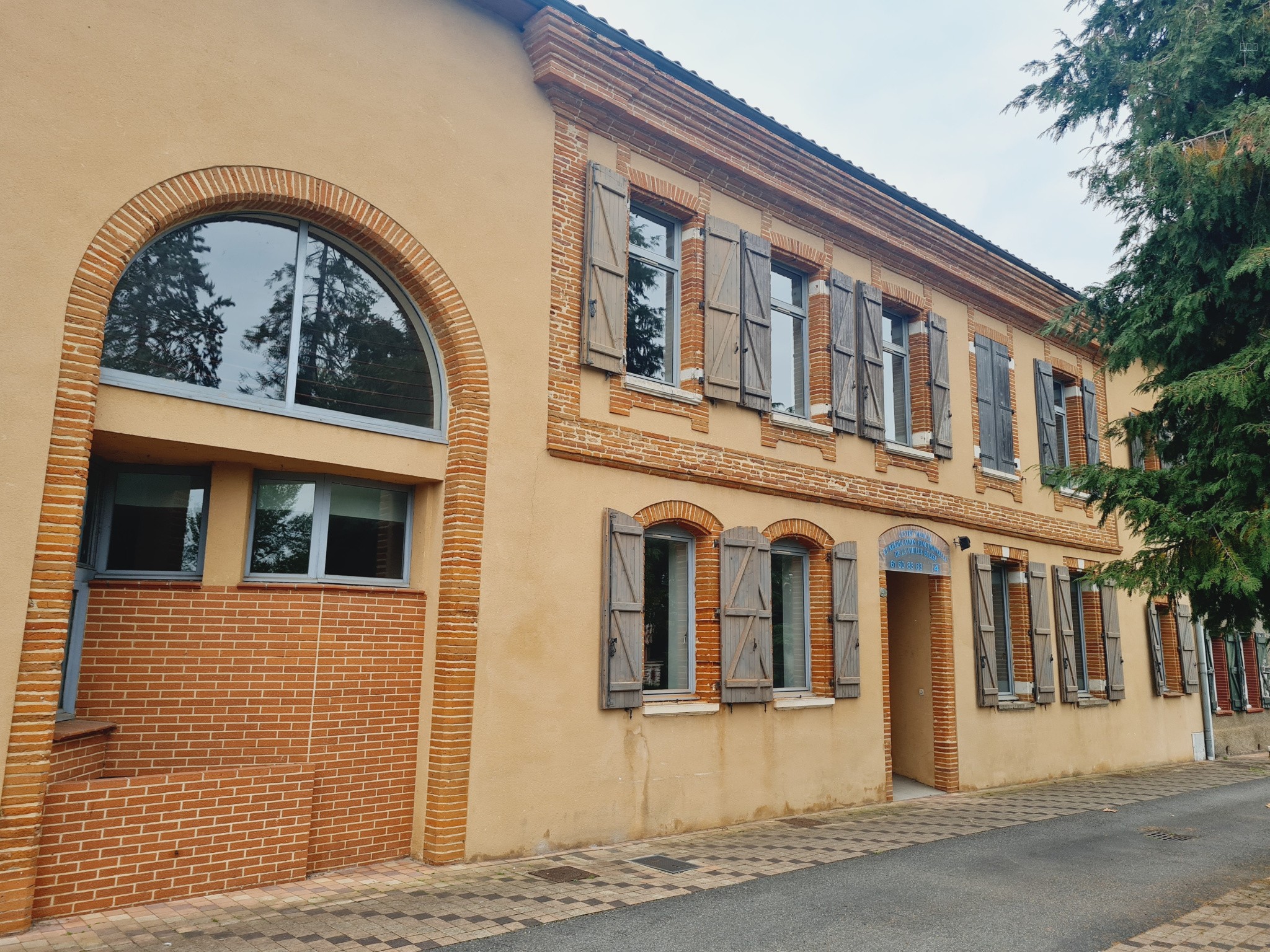 Magnifique  bâtisse ancienne rénovée de 656m2 cours intérieur — photo 15