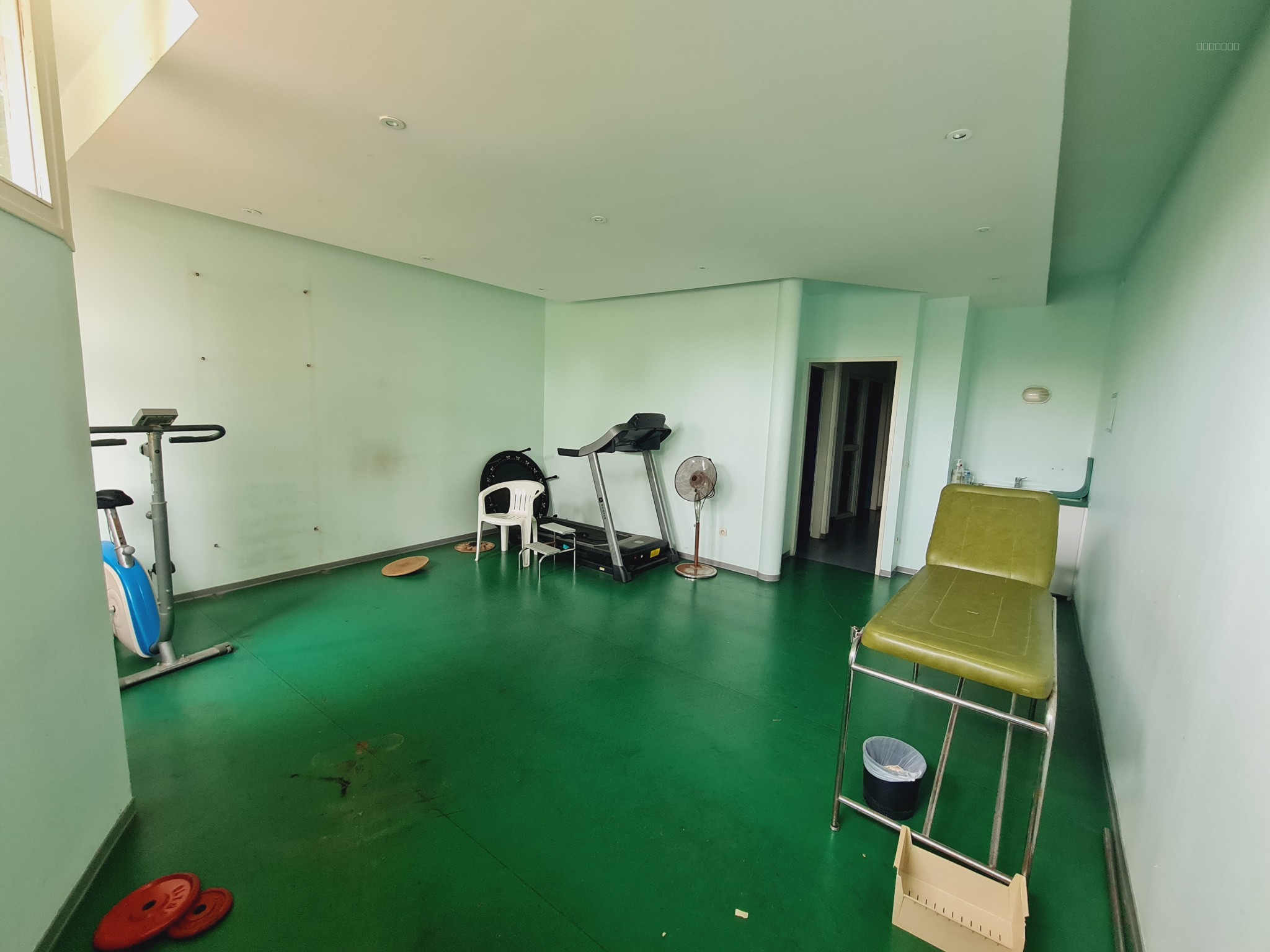 Magnifique  bâtisse ancienne rénovée de 656m2 cours intérieur — photo 17