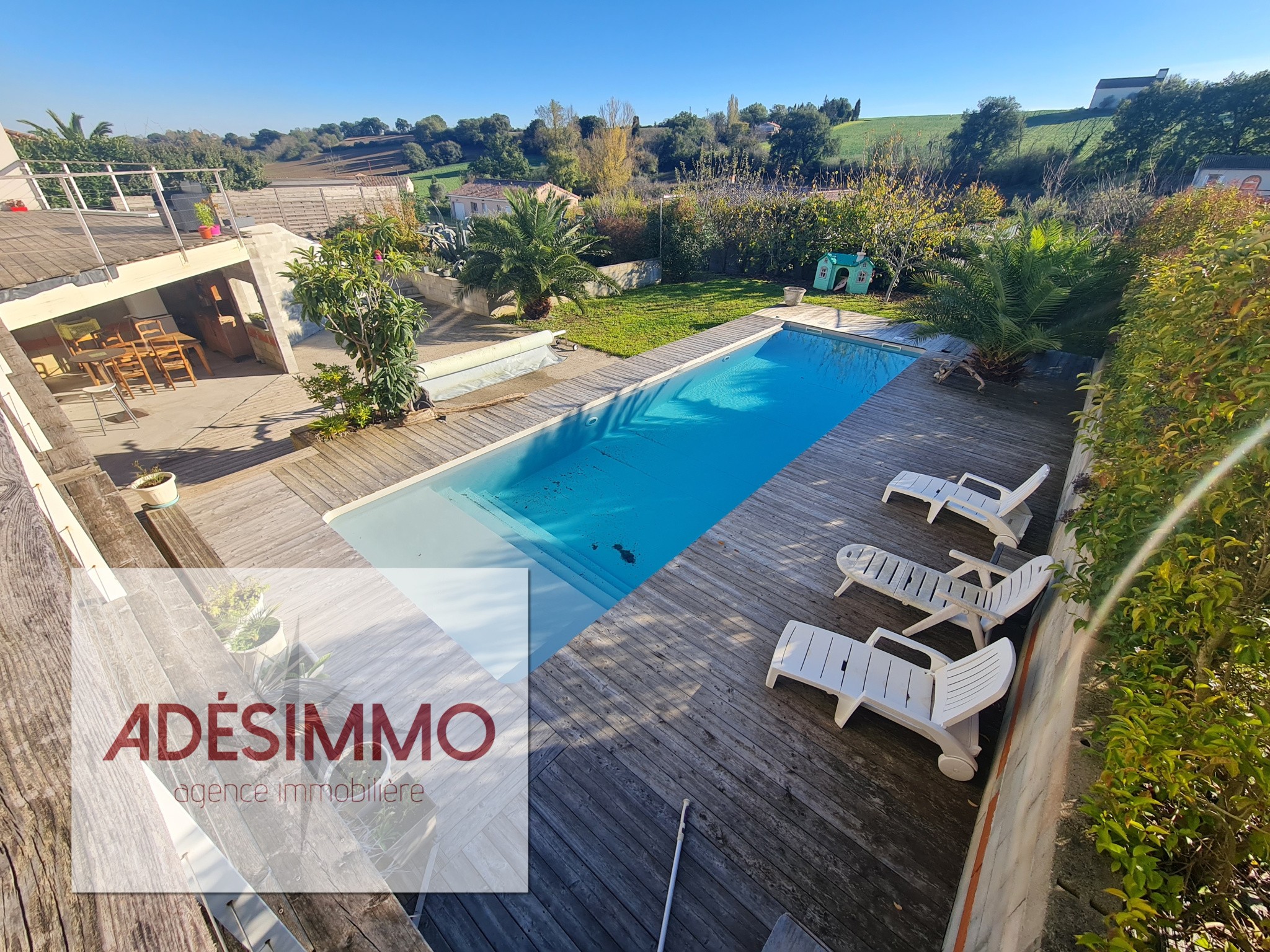 VILLA T5/T6 SUR 165M2 ENVI PISCINE GARAGE JARDIN — photo 2