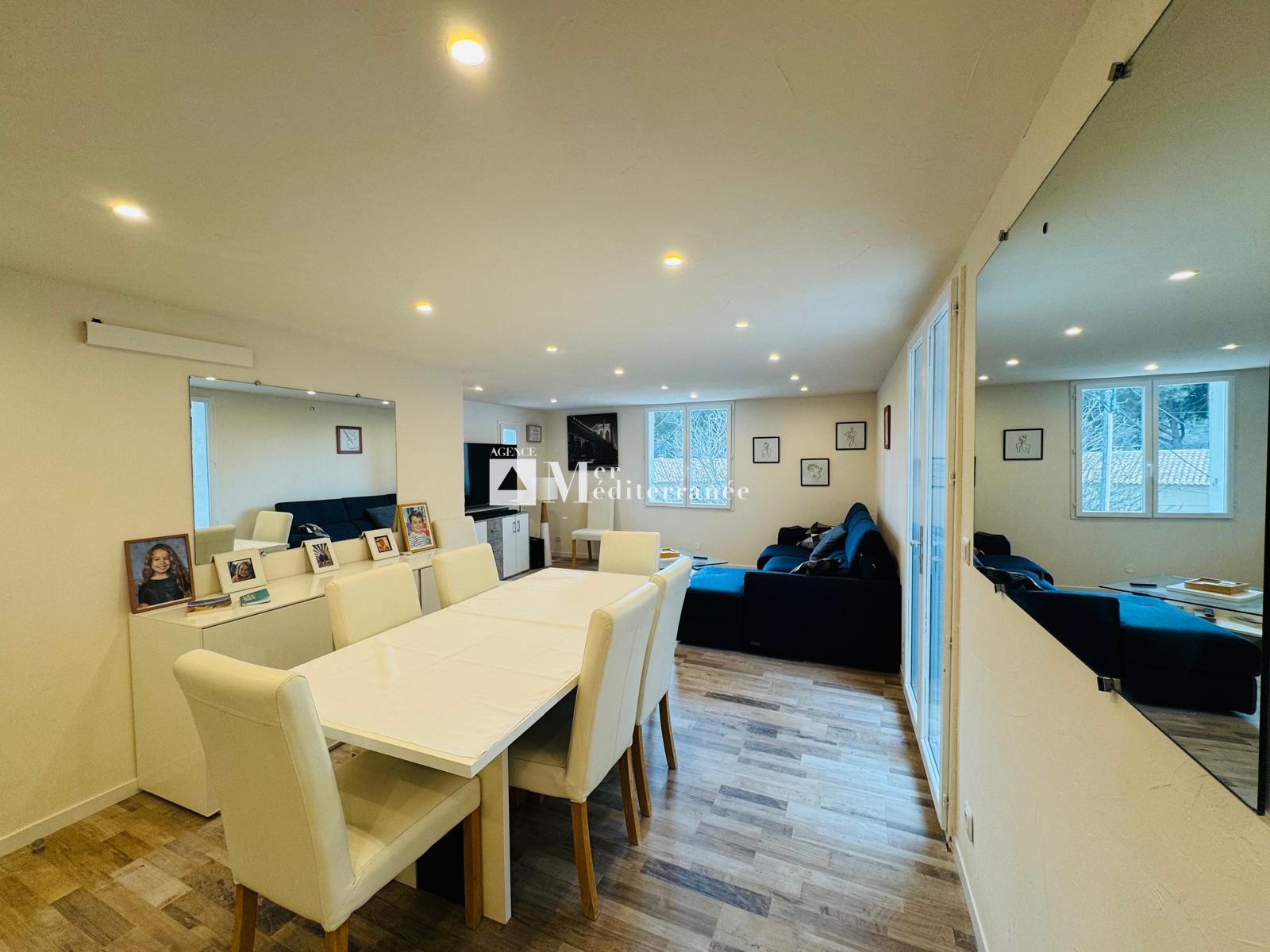 PROPOSÉ UNIQUEMENT PAR NOTRE AGENCE - A VENDRE - MAISON 5 PIECES DE 185M2 AVEC UN DOUBLE GARAGE DE 45 M2 A GRI — photo 2