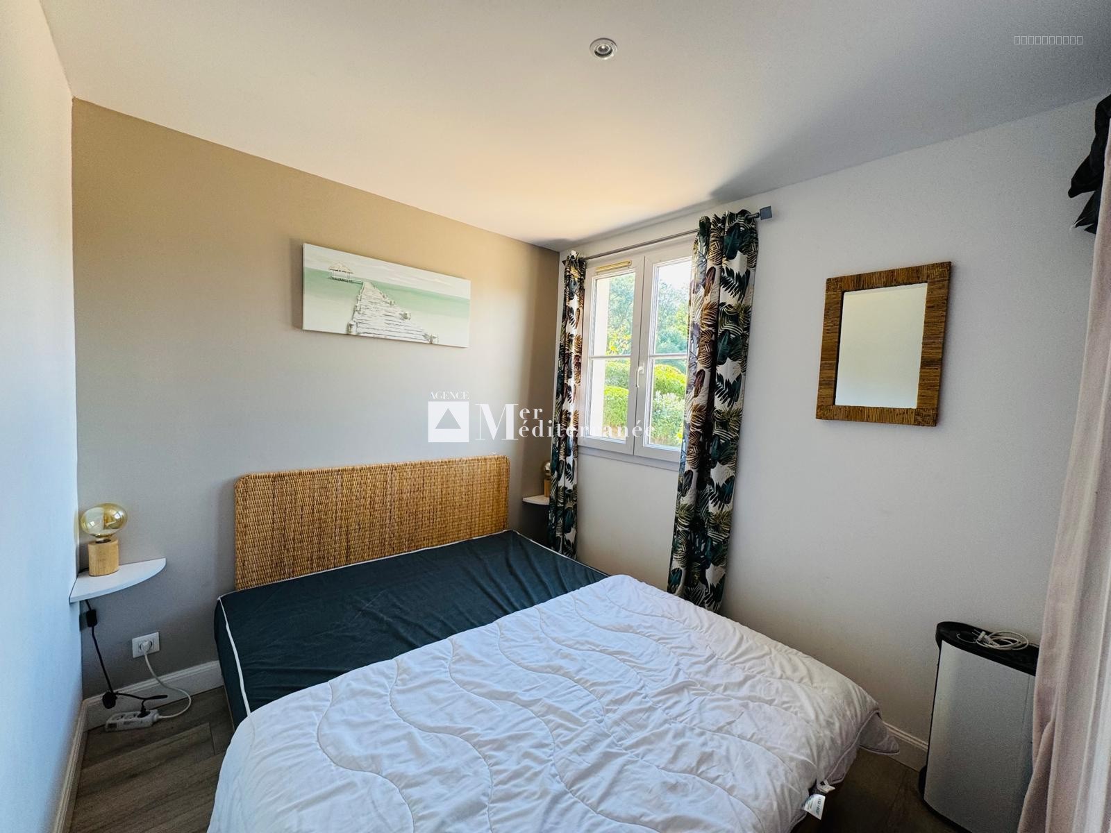 A VENDRE - APPARTEMENT 4 PIÈCES EN REZ-DE-CHAUSSÉE, SITUÉ DANS UN DOMAINE SÉCURISÉ AVEC VUE SUR LA MER (83310 — photo 9