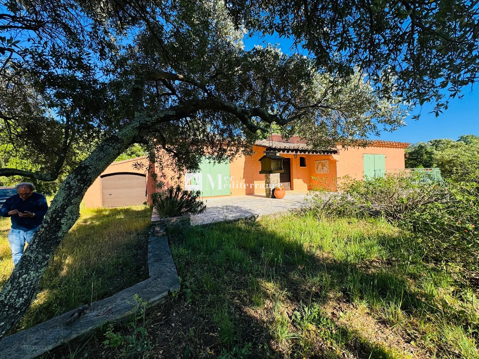 À VENDRE - PROPRIÉTÉ DE 6,3 HECTARES, MAISON DE PLAIN-PIED + APPARTEMENT SUR LA MÔLE (83310) — photo 2