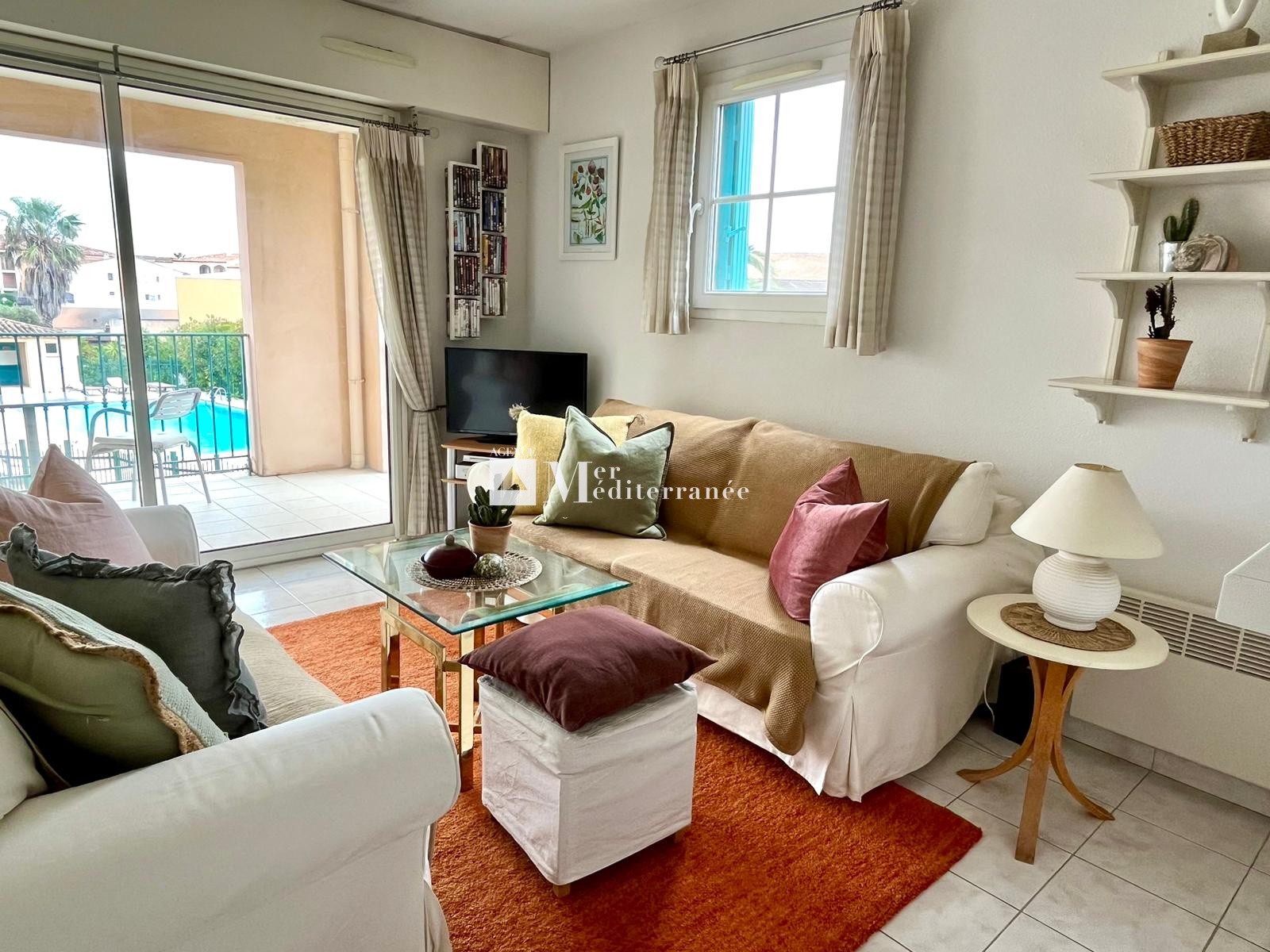 CO EXCLUSIVITE - A VENDRE A PORT-GRIMAUD APPARTEMENT 2 PIECES DE 40,30 M2 - (83310) — photo 4