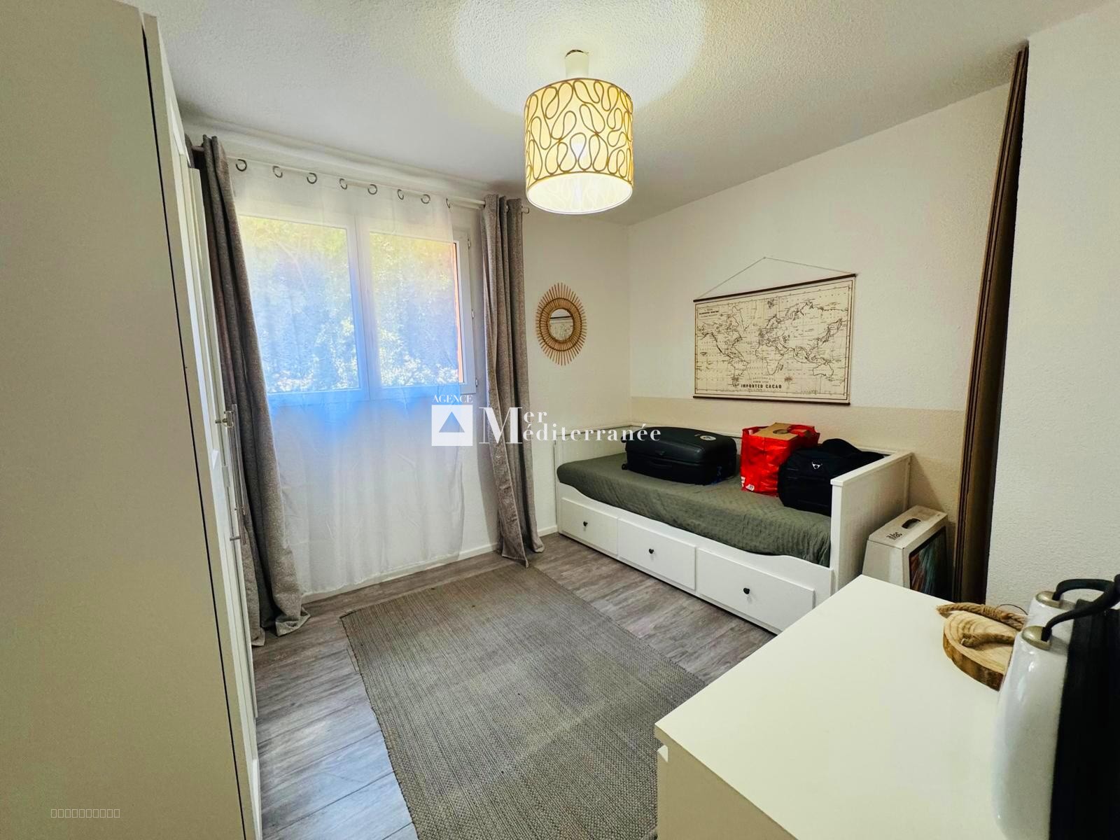 A VENDRE - CHARMANT APPARTEMENT RÉNOVÉ DE 3 PIÈCES DANS UNE RÉSIDENCE À COGOLIN — photo 6