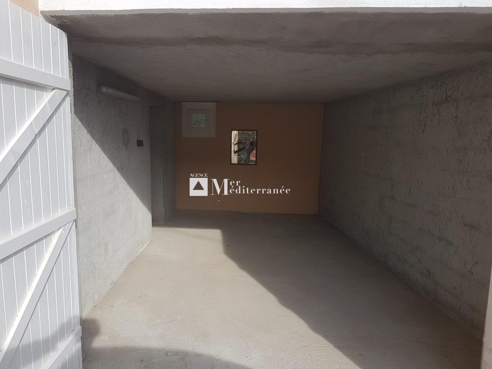 PROPOSÉ UNIQUEMENT PAR NOTRE AGENCE - A VENDRE - MAISON 5 PIECES DE 185M2 AVEC UN DOUBLE GARAGE DE 45 M2 A GRI — photo 17